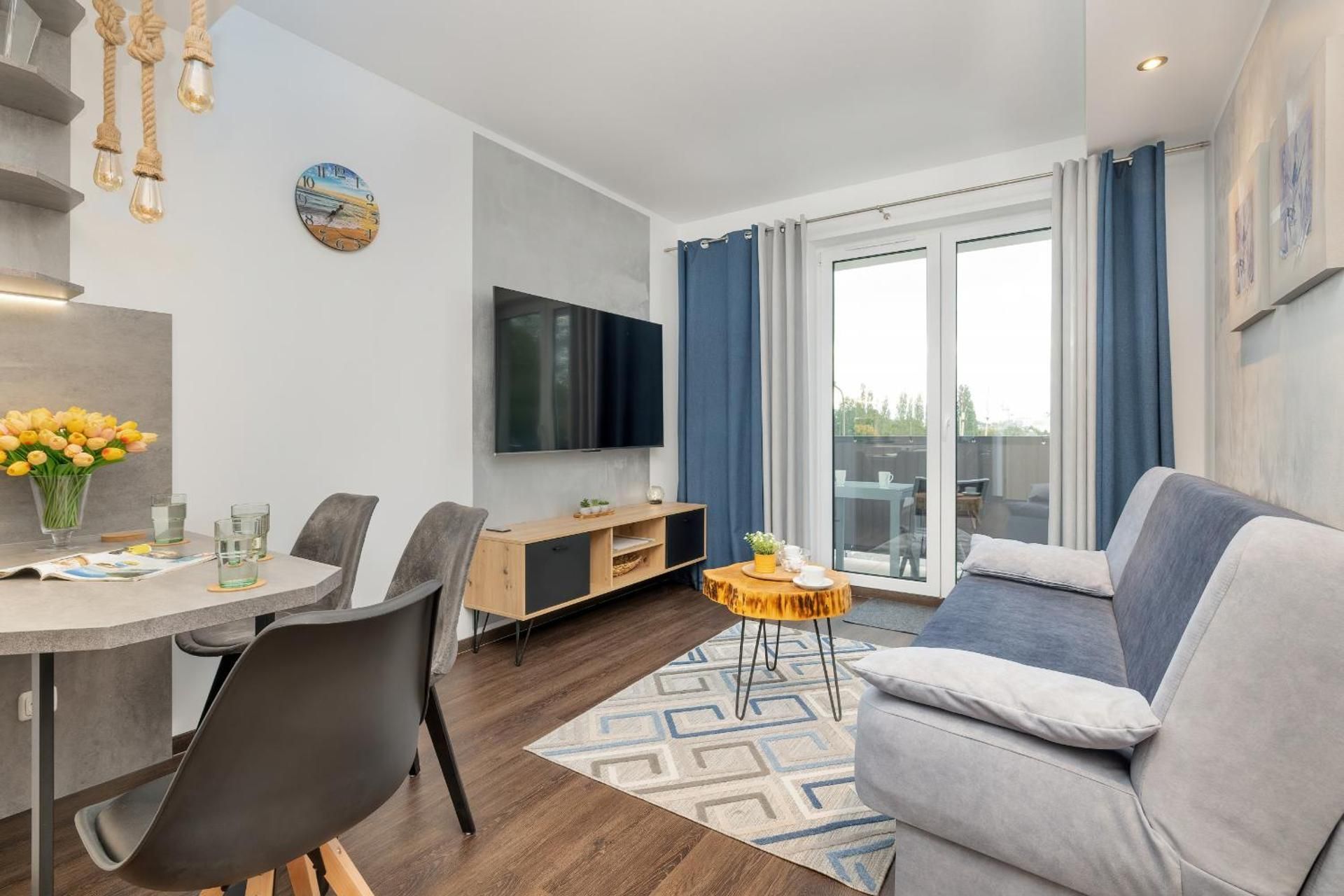 Apartment with Balcony