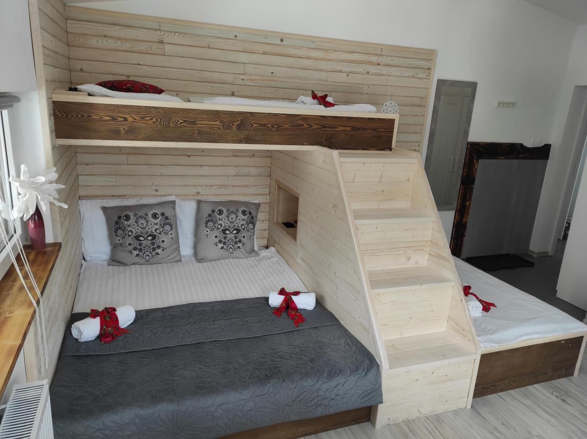 Quadruple Room with Private Bathroom