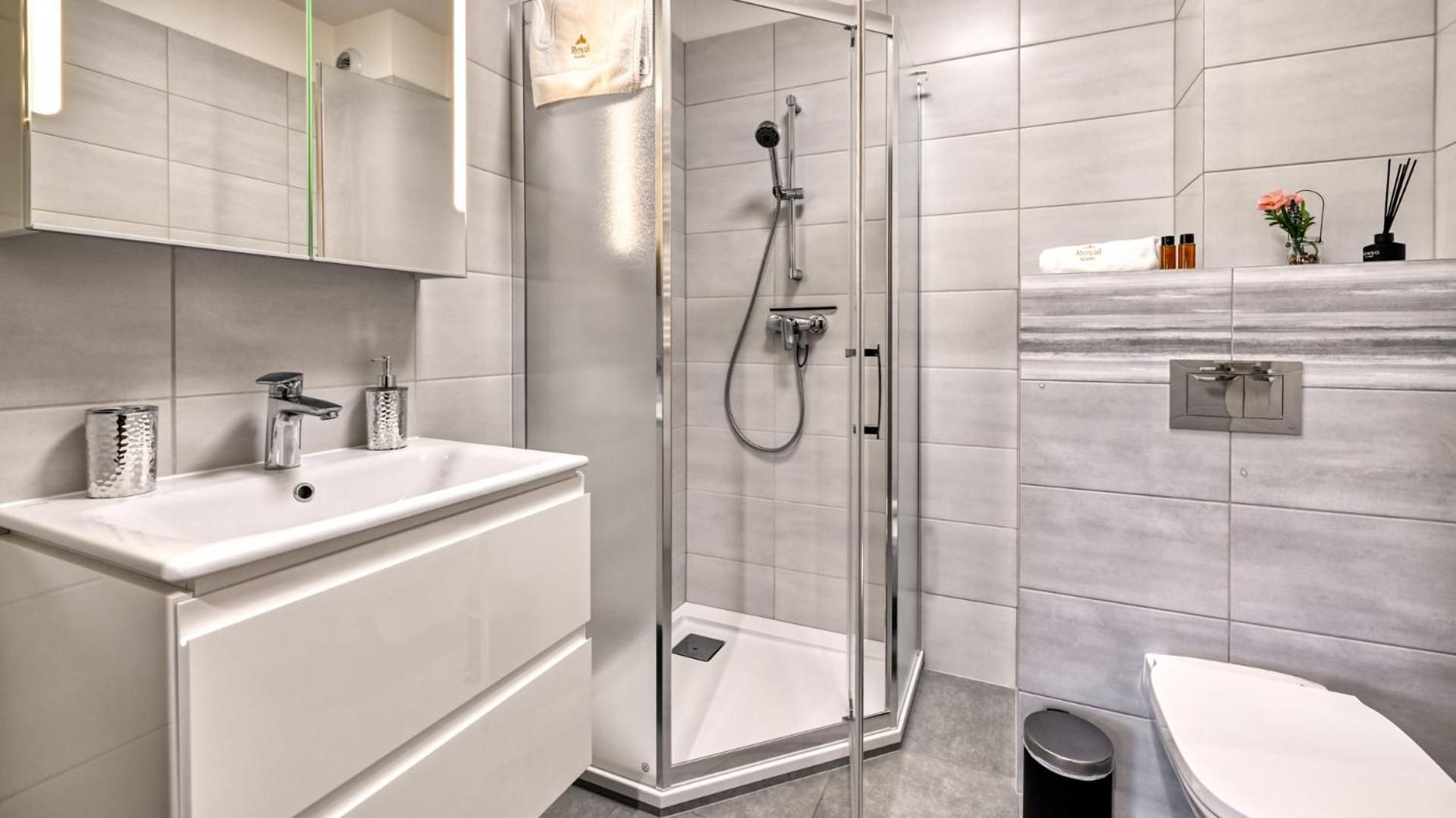 One-Bedroom Deluxe Apartment