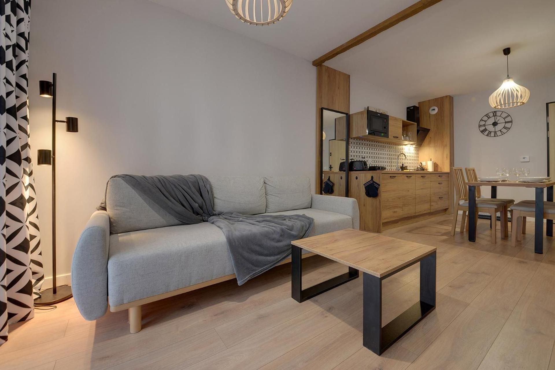 One-Bedroom Apartment with Terrace