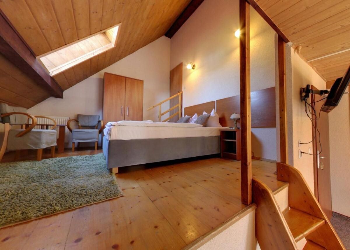 Quadruple Room with Mountain View