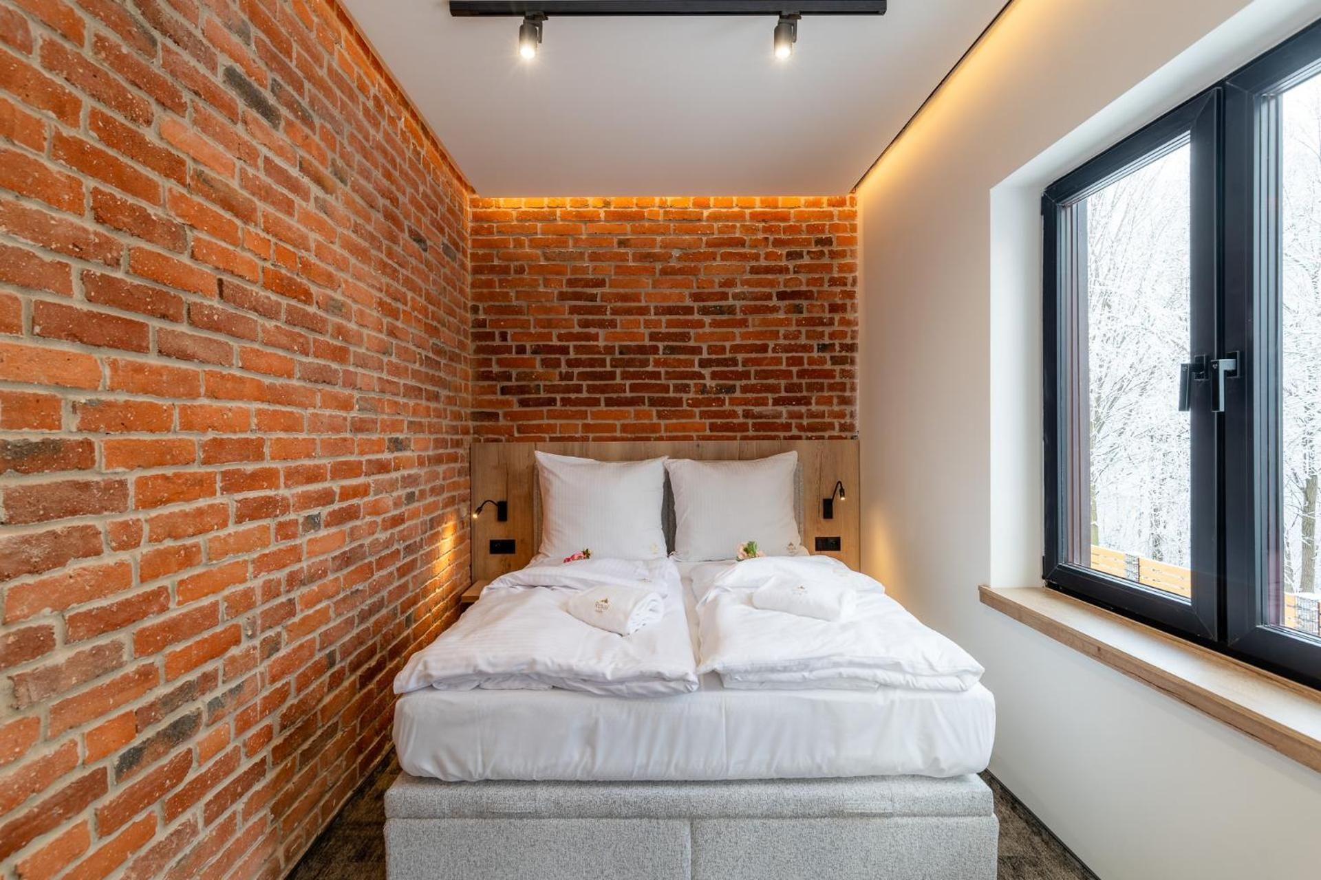 Superior One-Bedroom Apartment