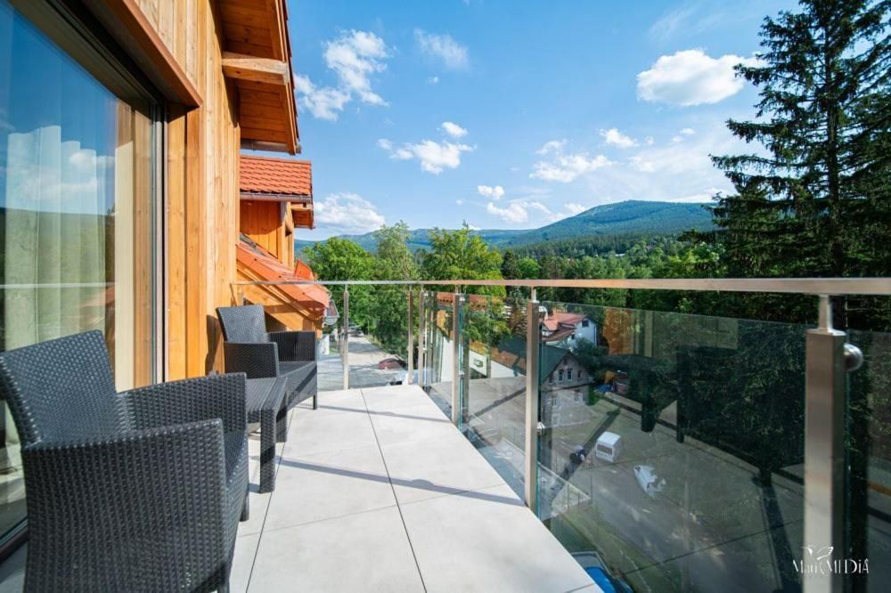 One-Bedroom Apartment with Balcony and Mountain View  