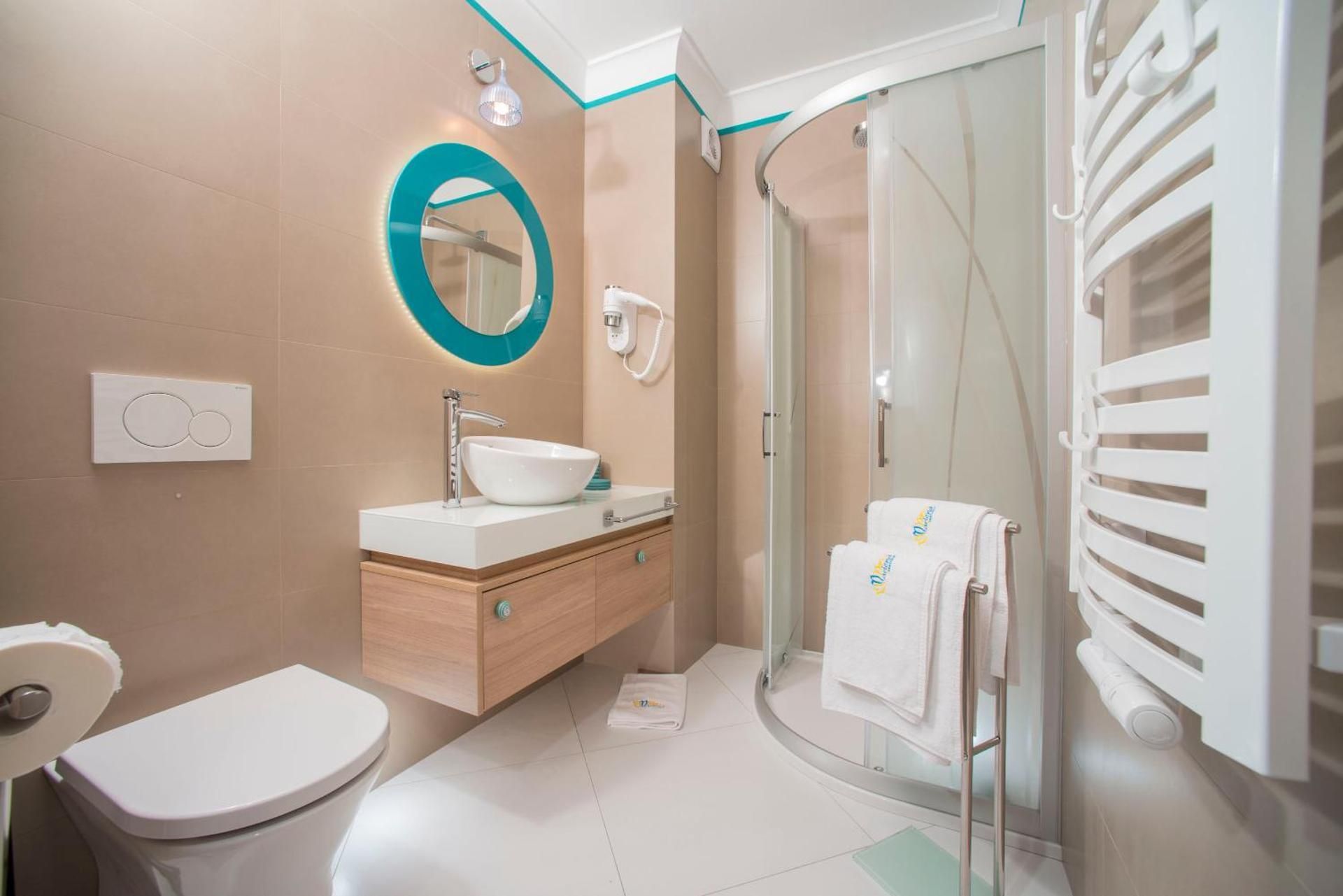 Deluxe Double Room with Shower
