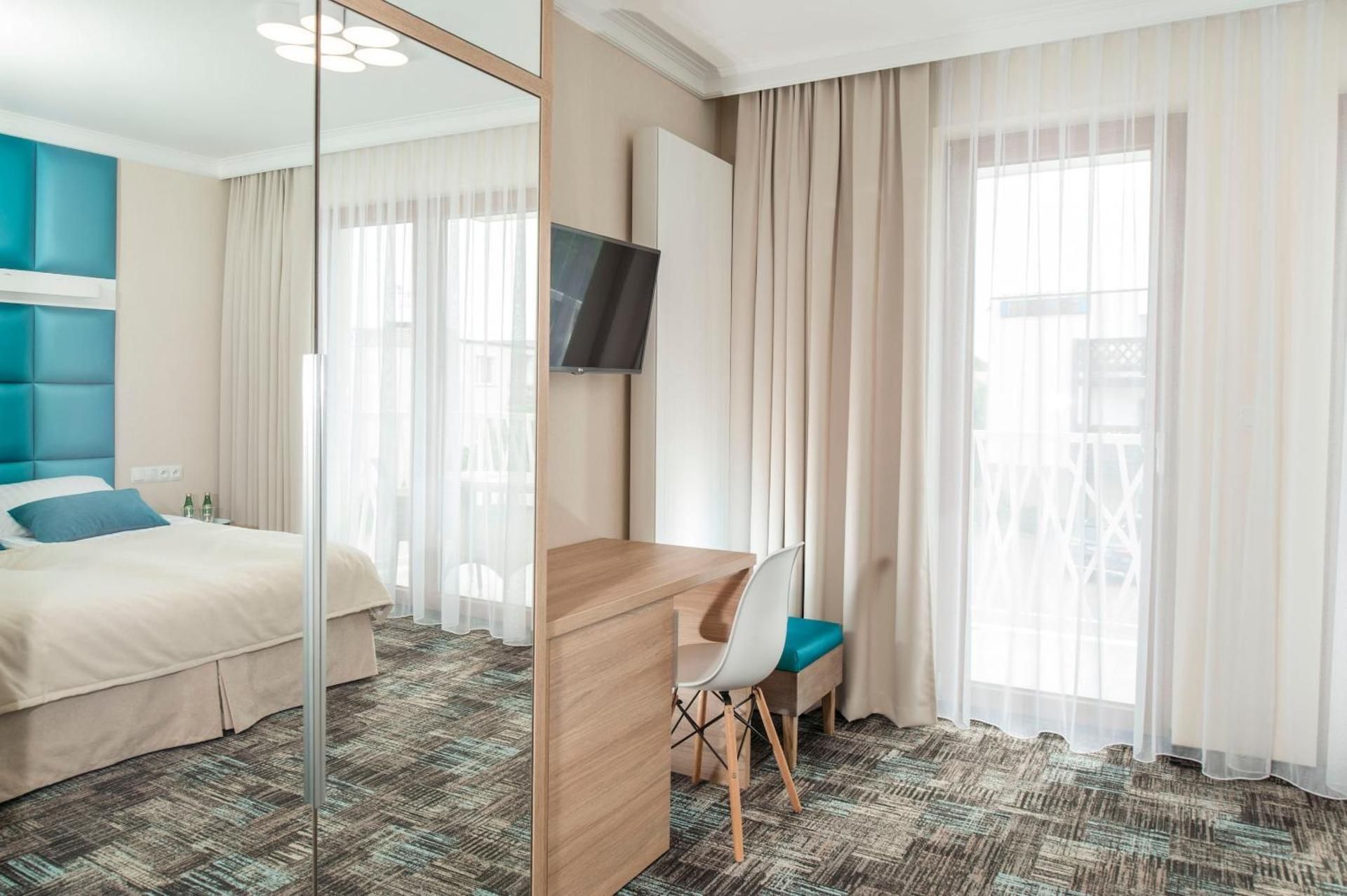 Deluxe Double Room with Shower