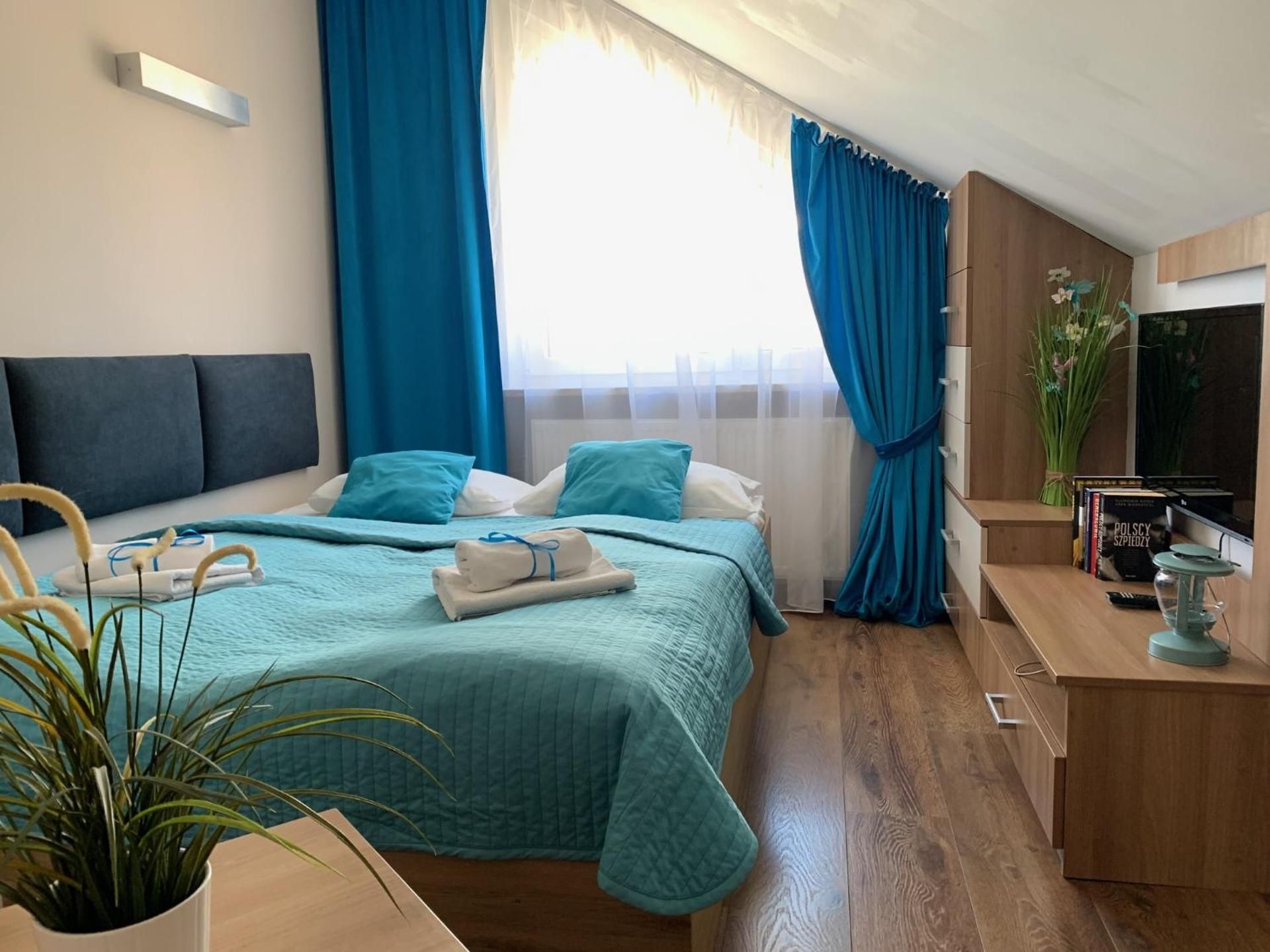 Studio Apartment with Balcony