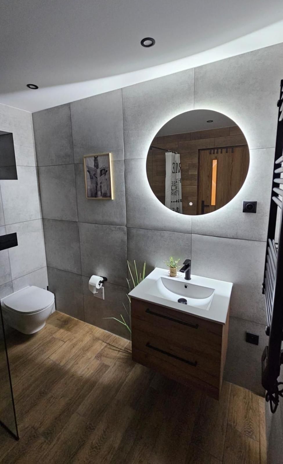 Two-Bedroom Deluxe Apartment