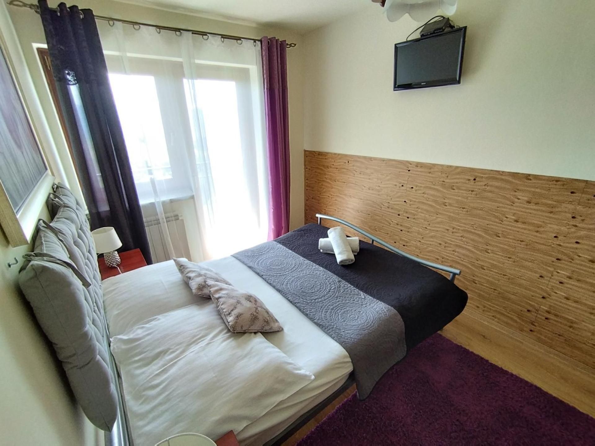 Double Room with Mountain View