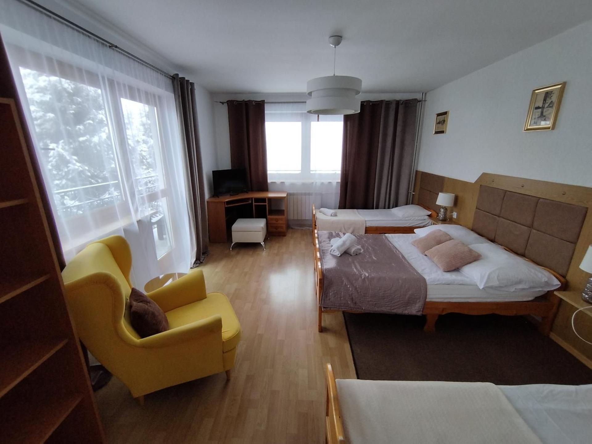 Quadruple Room with Mountain View
