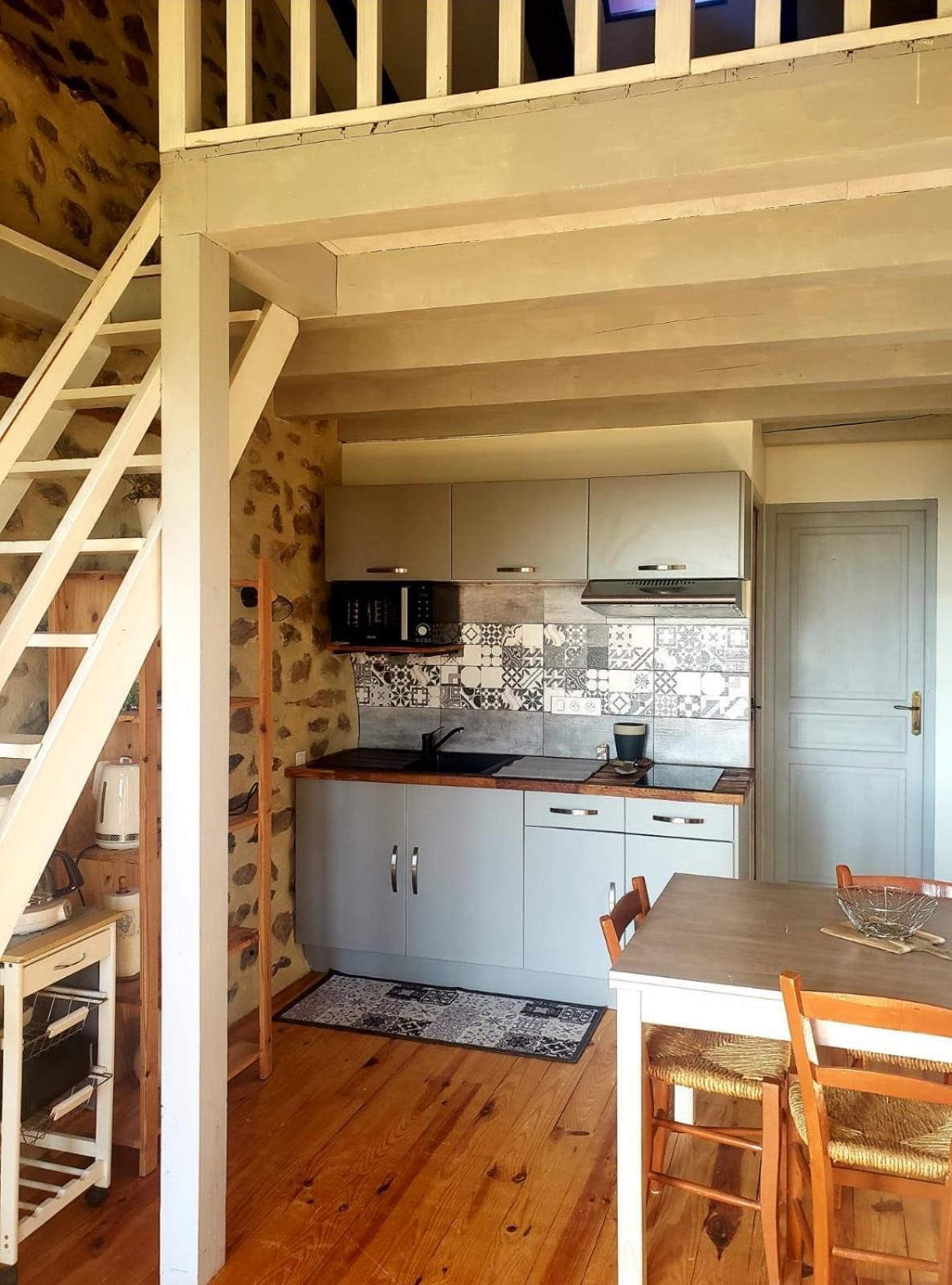 Quadruple Room with Private Bathroom