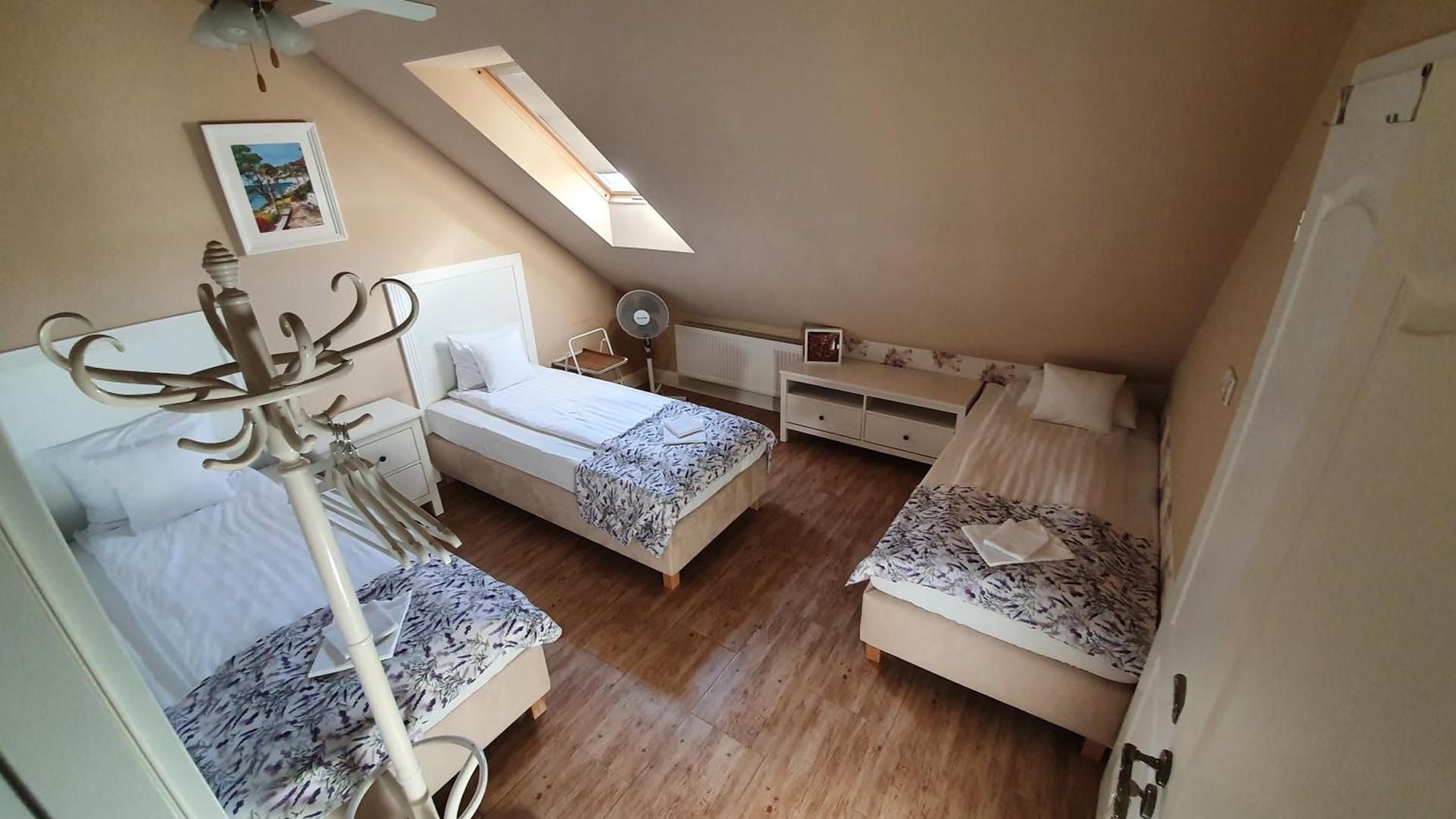 Triple Room with Private Bathroom