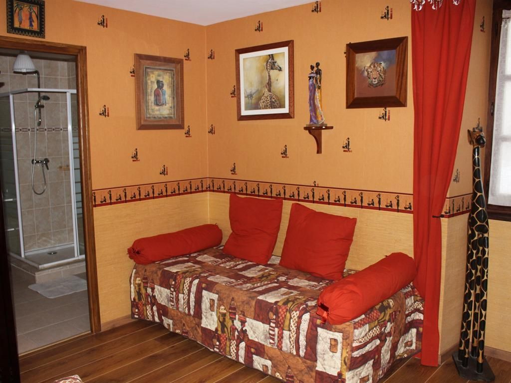 Family room-Private Bathroom