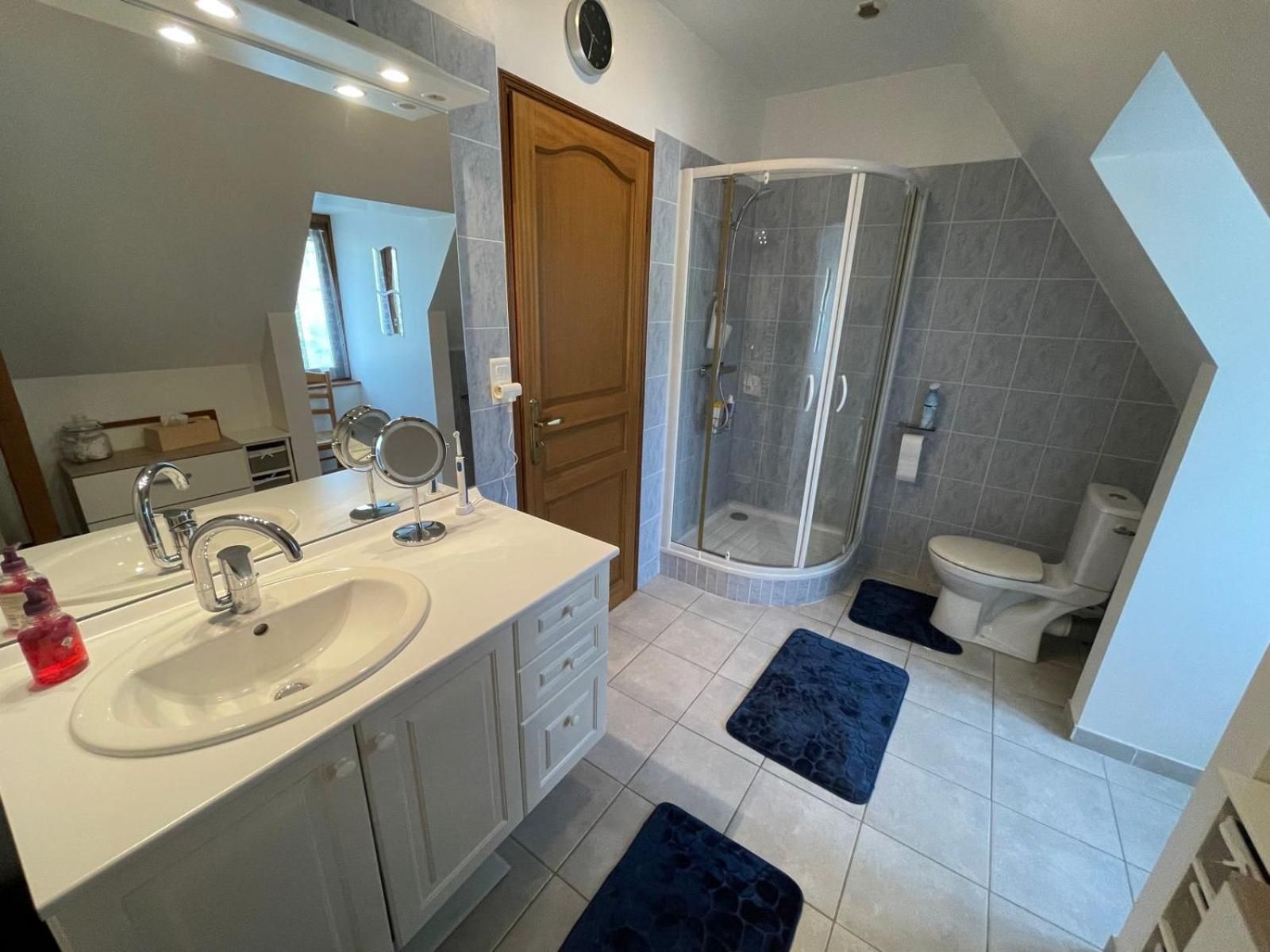 Double Room with Private Bathroom