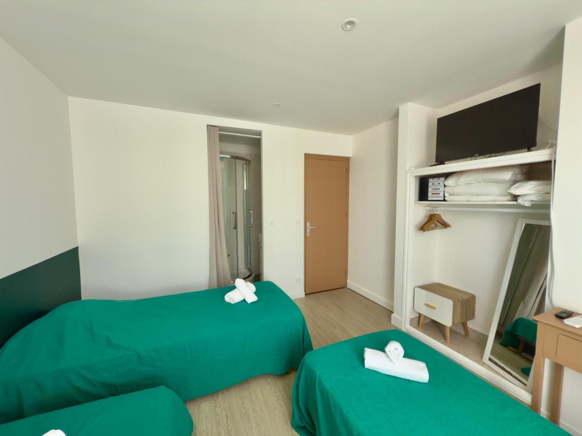 Triple Room