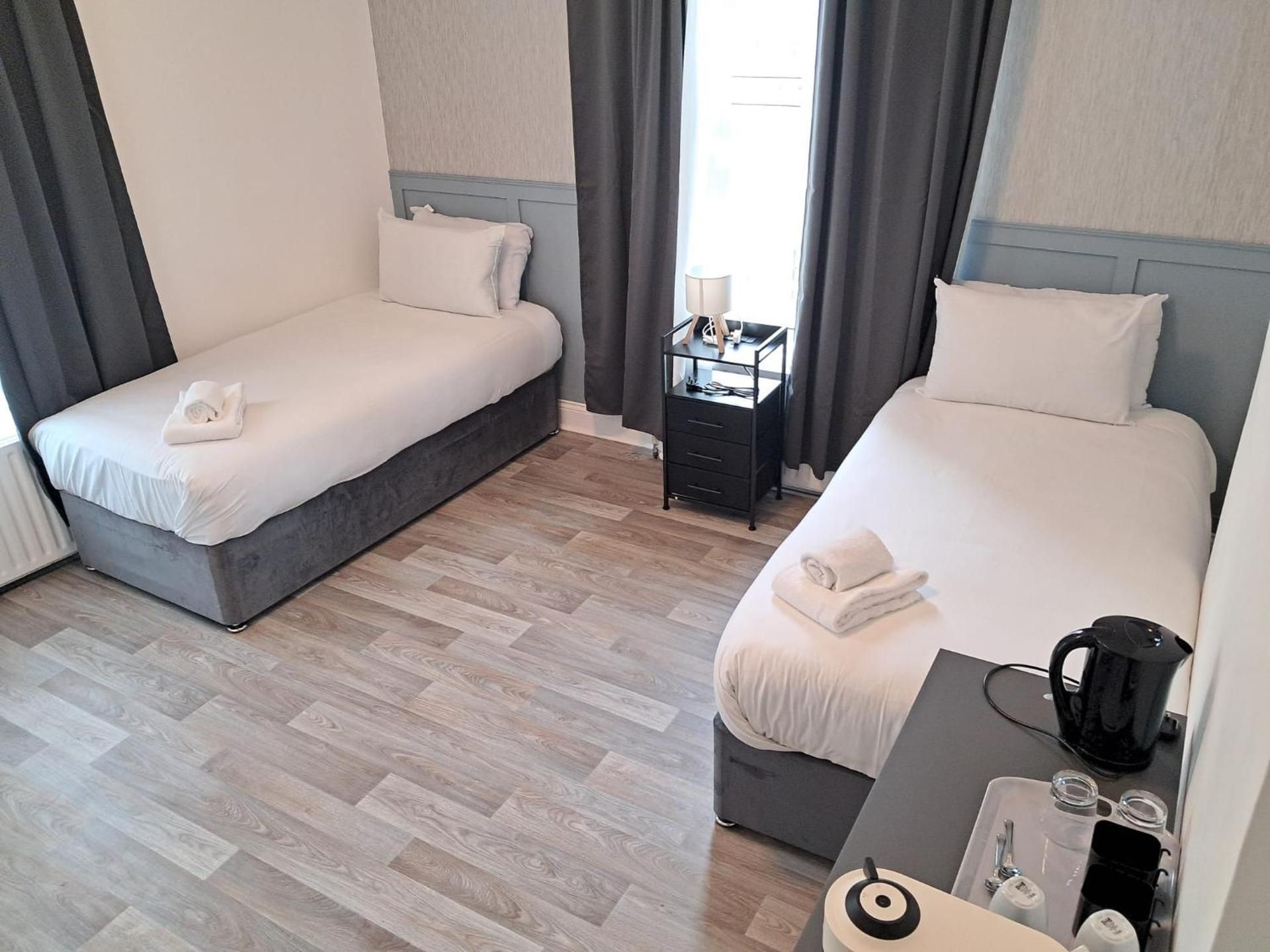 Twin Room with Private Bathroom