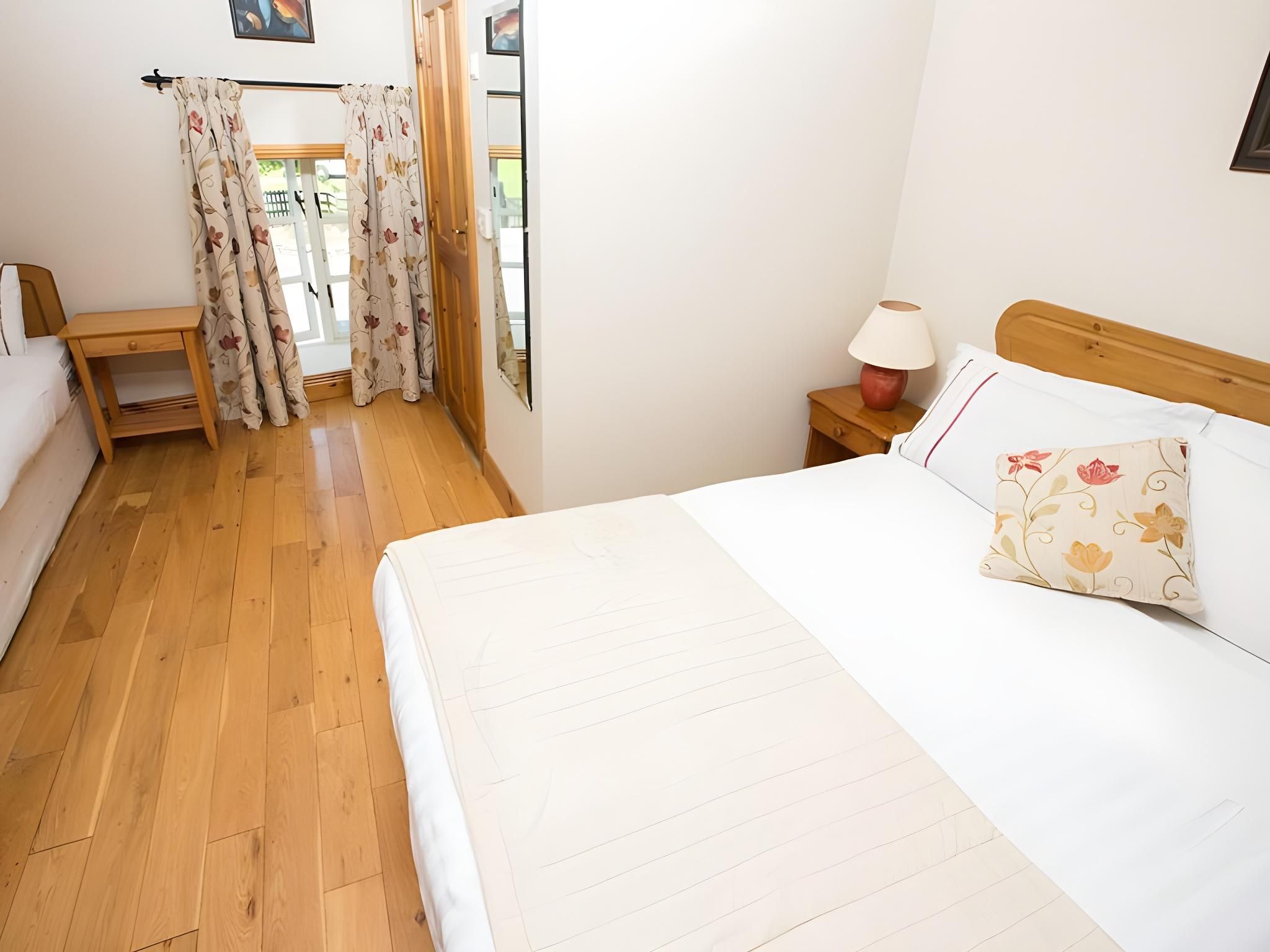Triple room-Ensuite with Shower