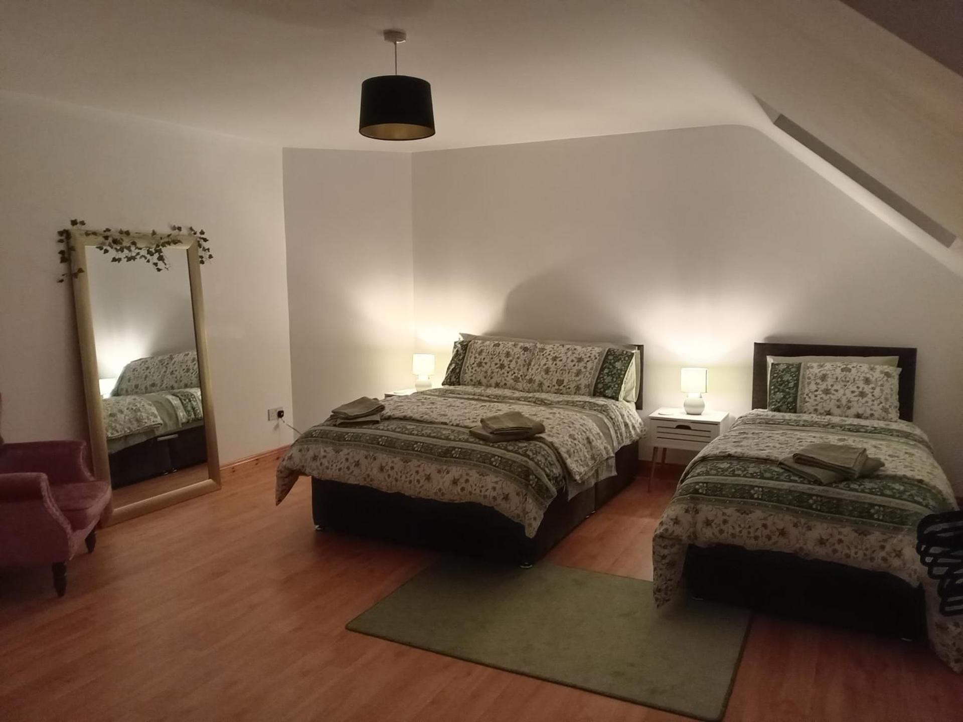 Triple Room with Private Bathroom