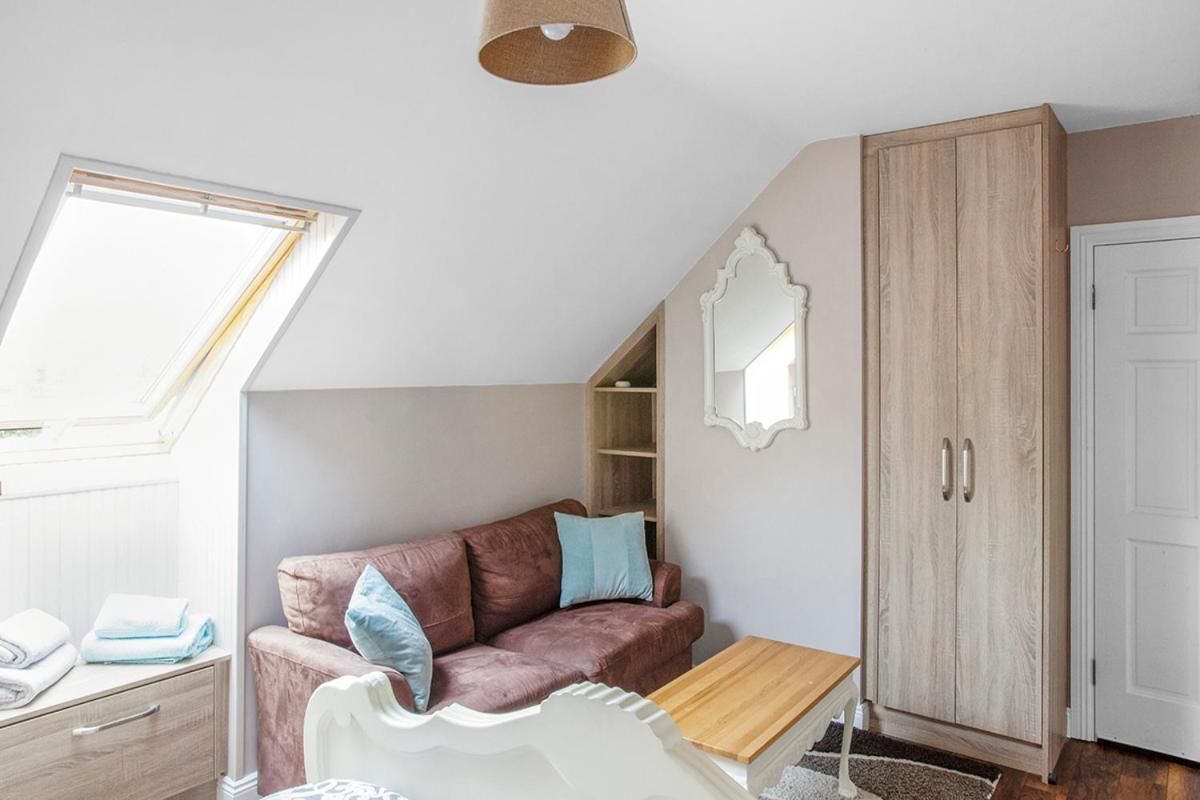 Deluxe Double Room (2 Adults + 1 Child)