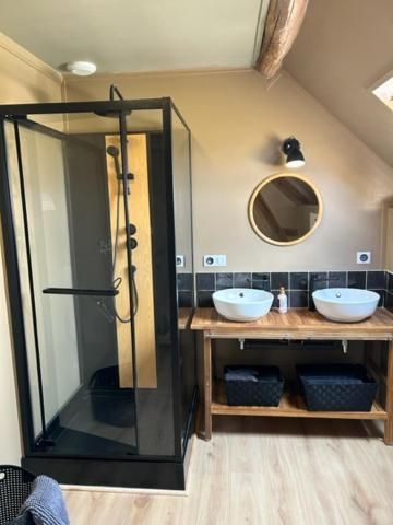 Quadruple Room with Private Bathroom