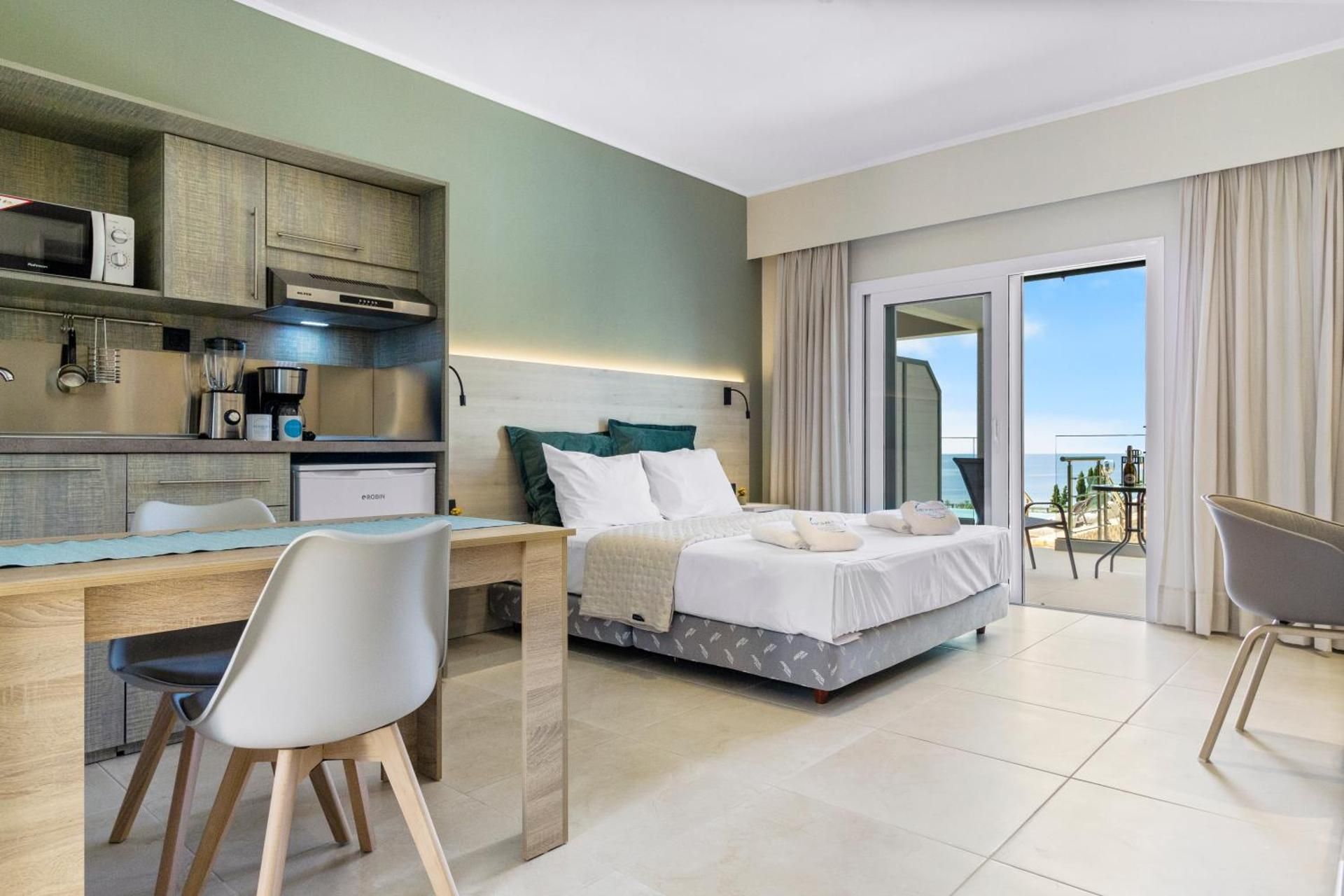 Studio Apartment with Sea View