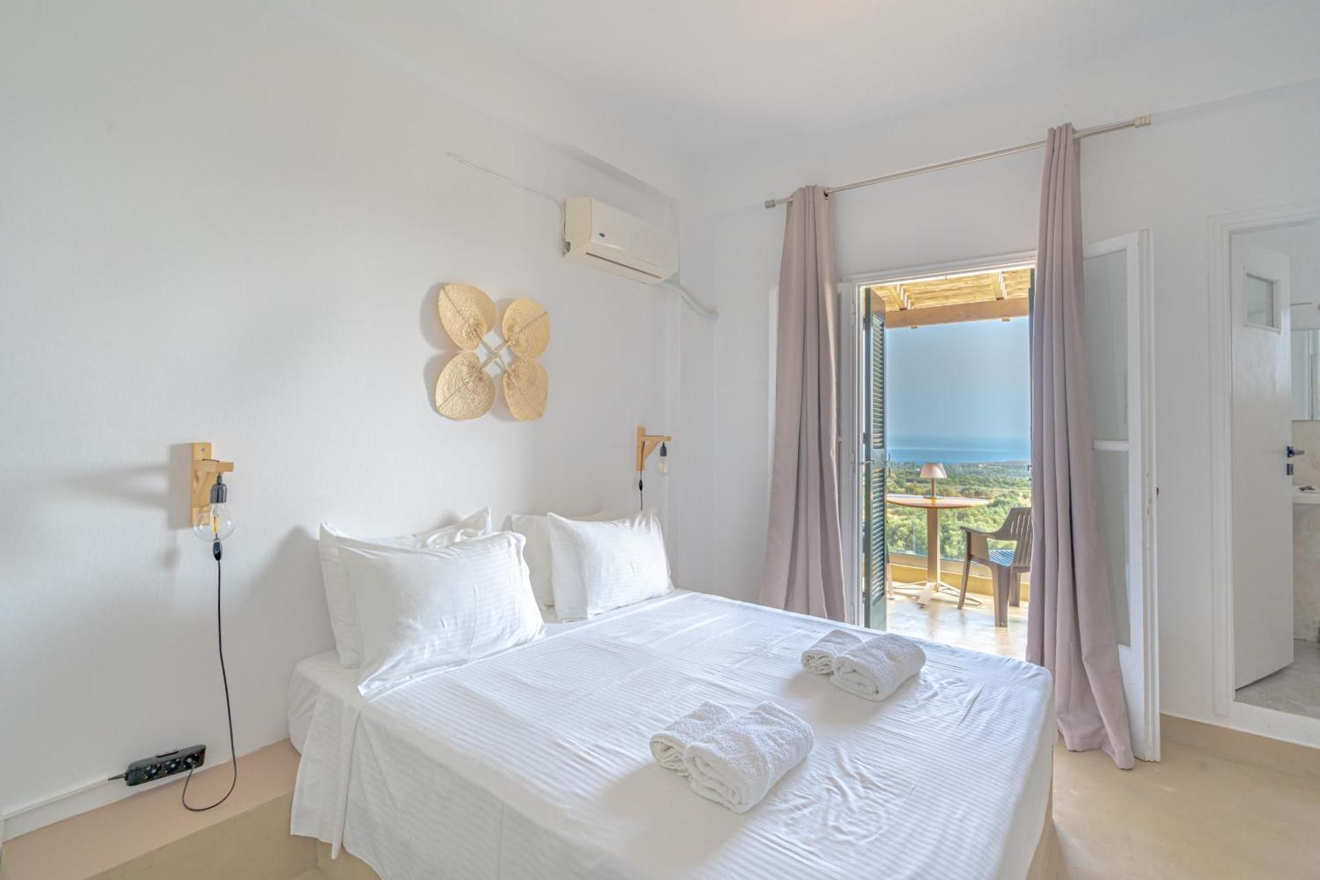 One-Bedroom Apartment with Sea View