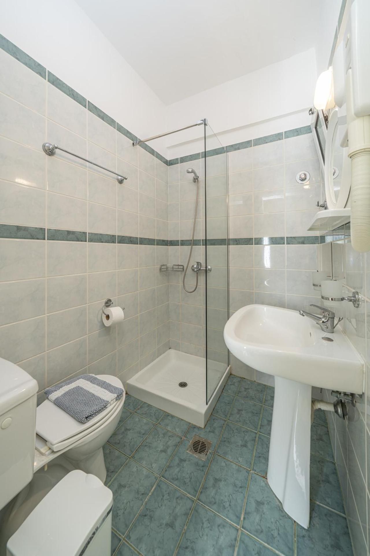 Standard Twin Room with Sea View