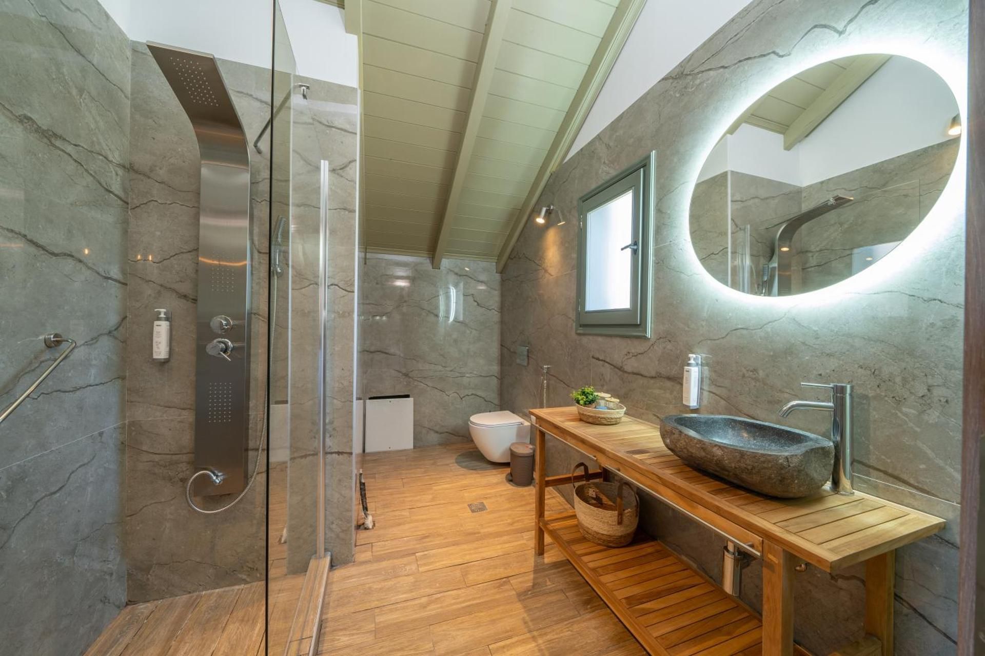 Deluxe Double Room with Balcony and Sea View