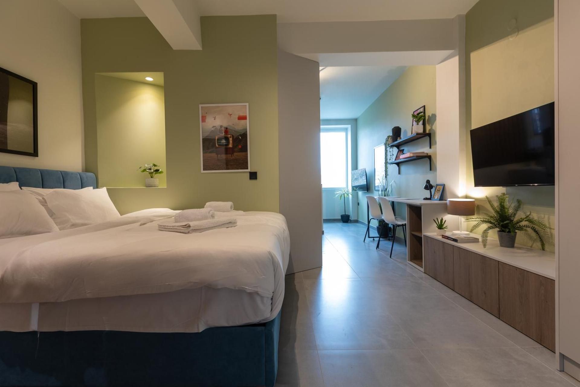 One-Bedroom Apartment