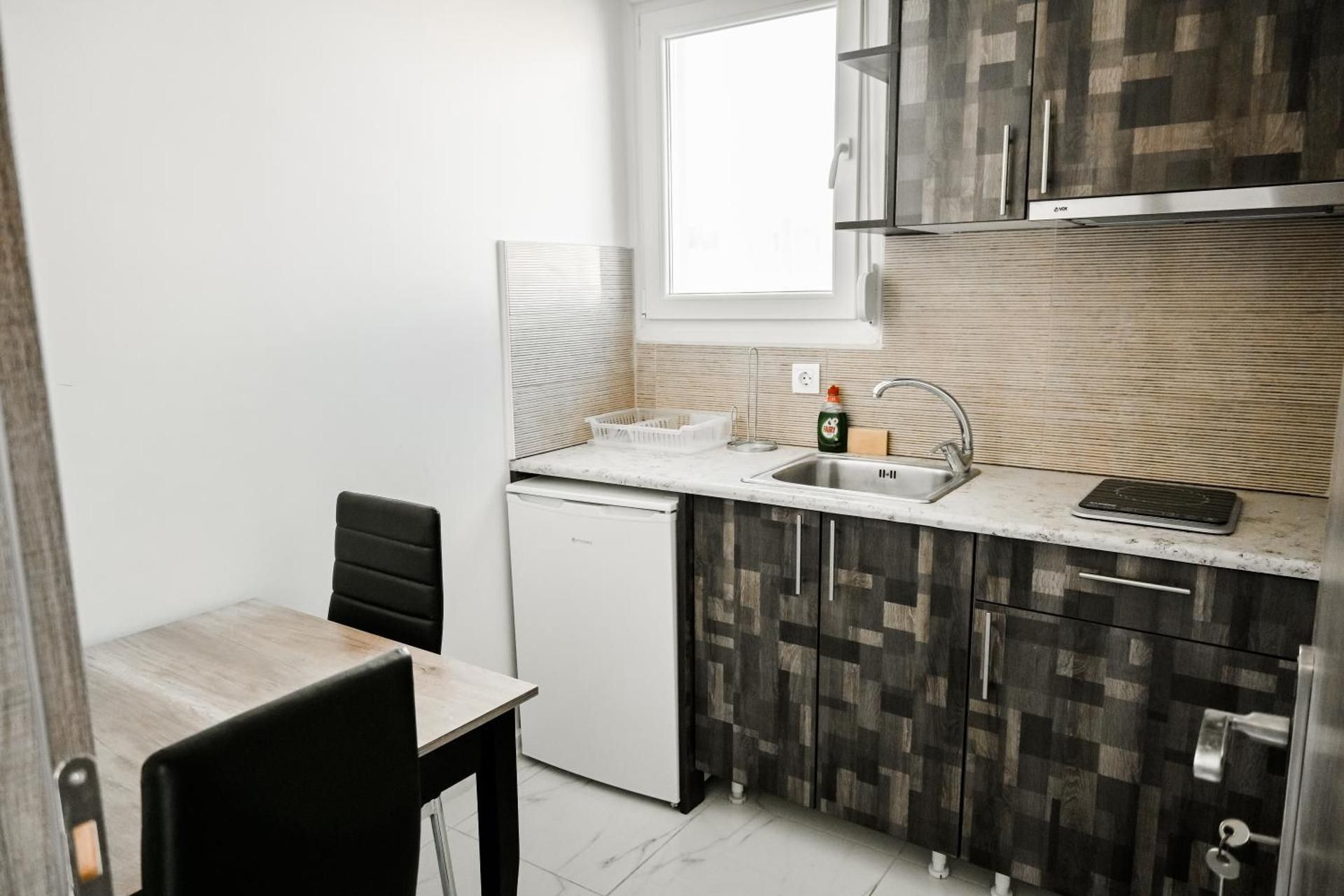 One-Bedroom Apartment with Terrace