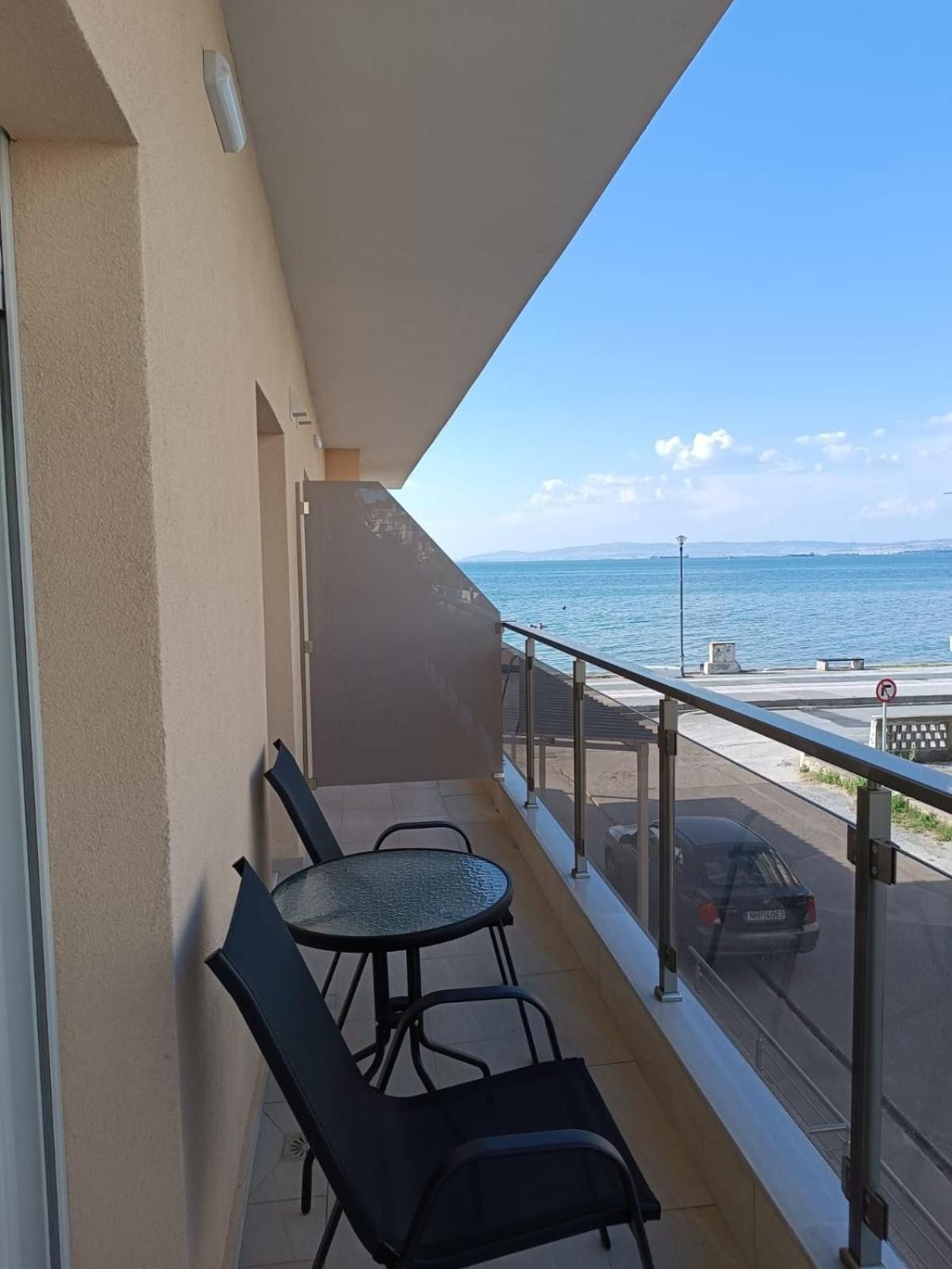 Deluxe Double Room with Side Sea View