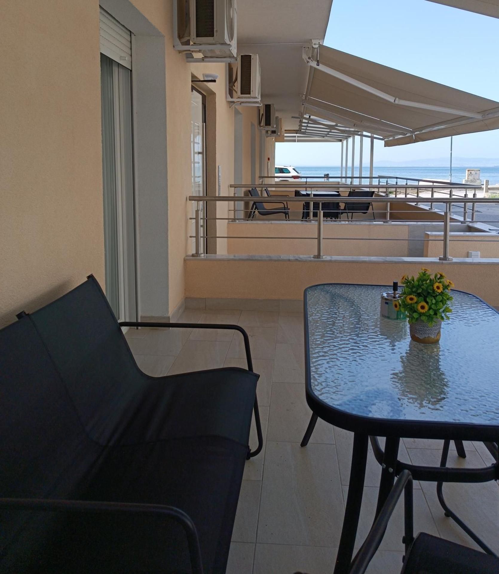 Apartment with Terrace with Side Sea View
