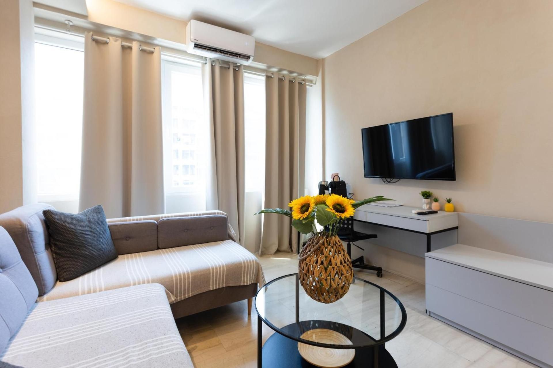 One-Bedroom Apartment