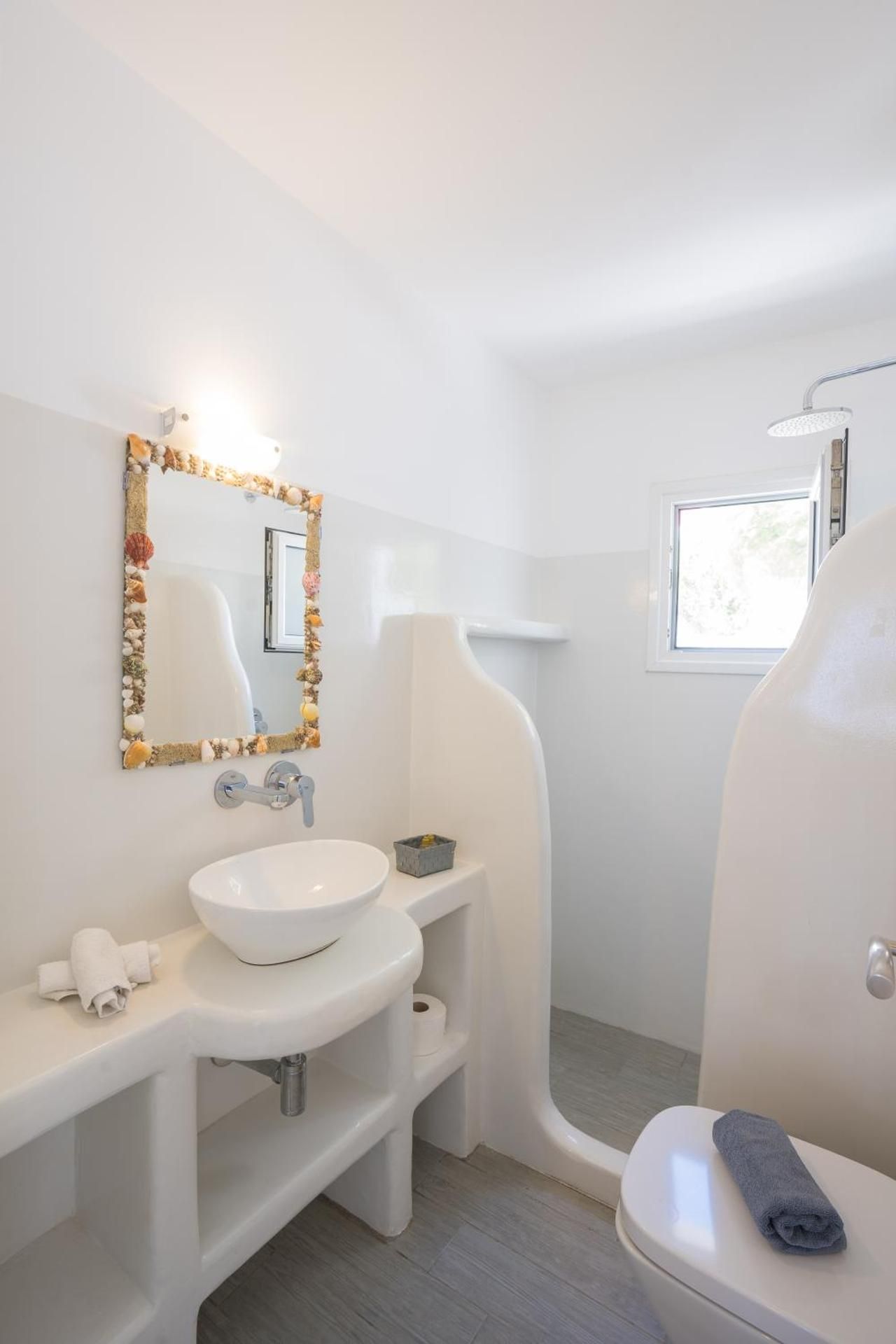 Mama's Pension Studio with Sea View 2