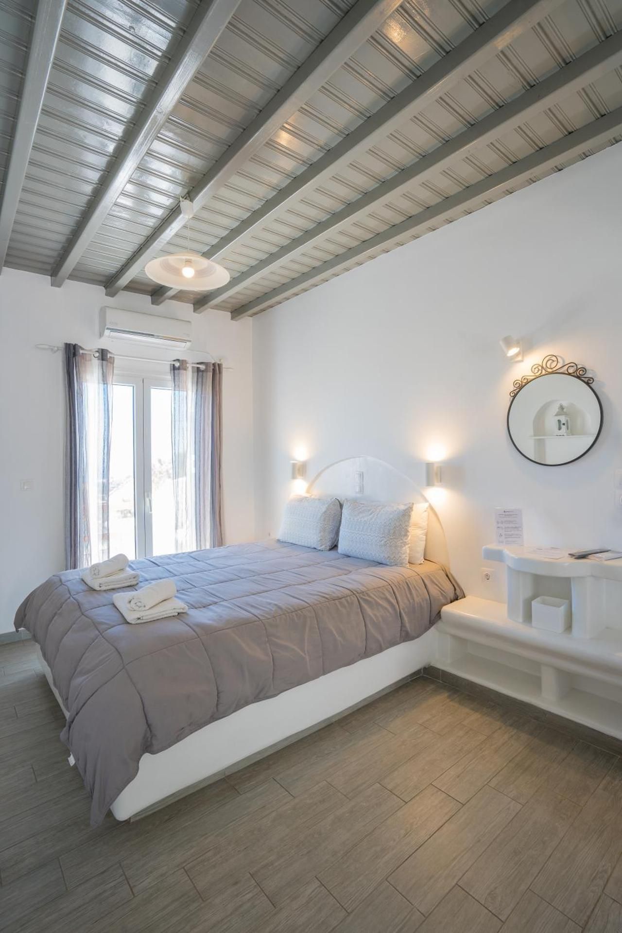 Mama's Pension Studio with Sea View