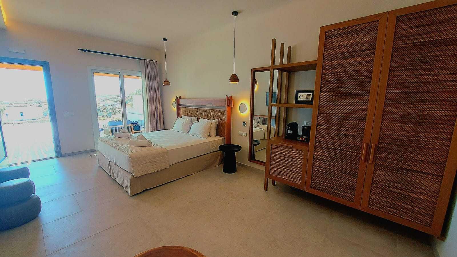 Villa Evi & Suites