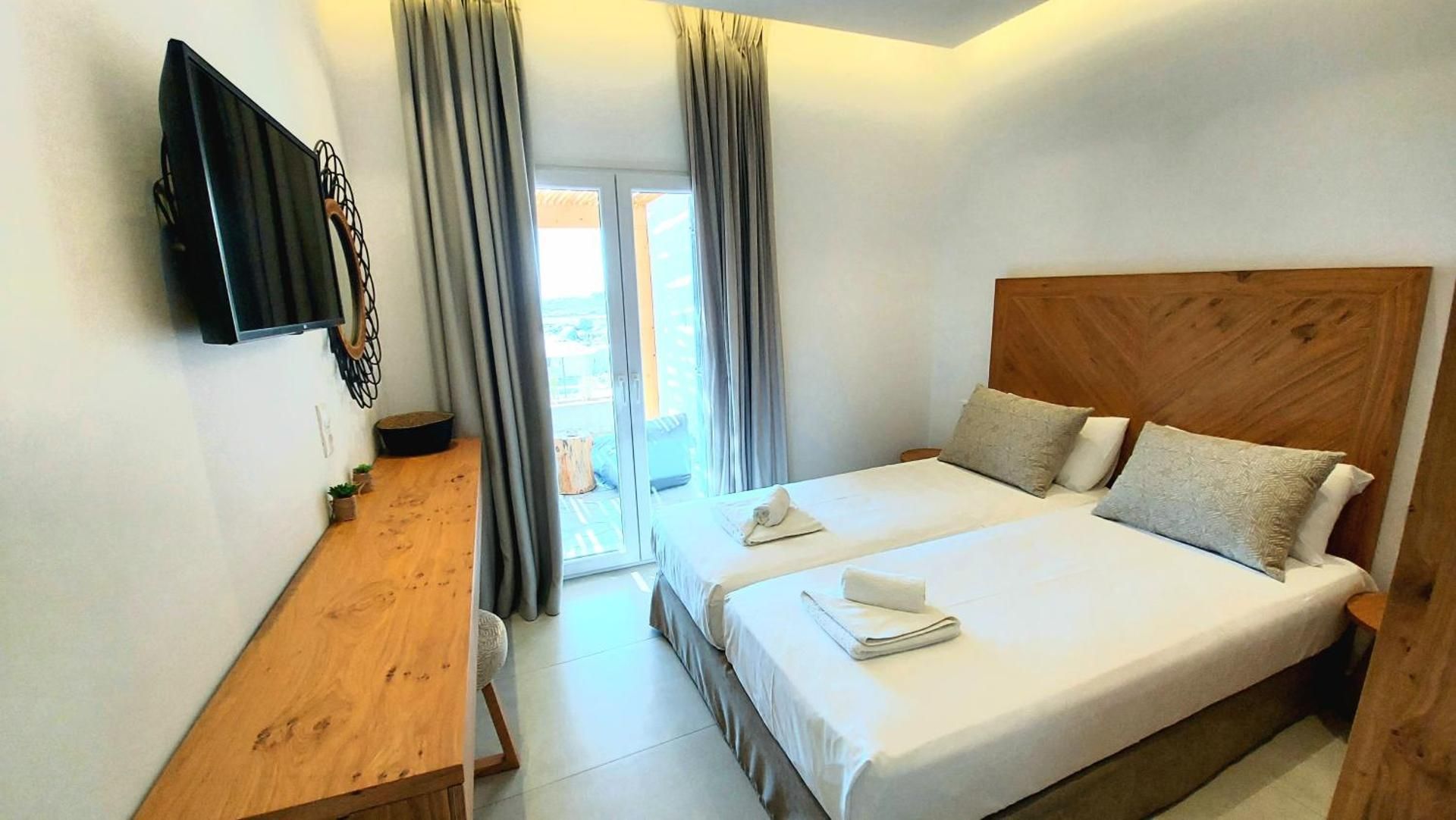Villa Evi & Suites