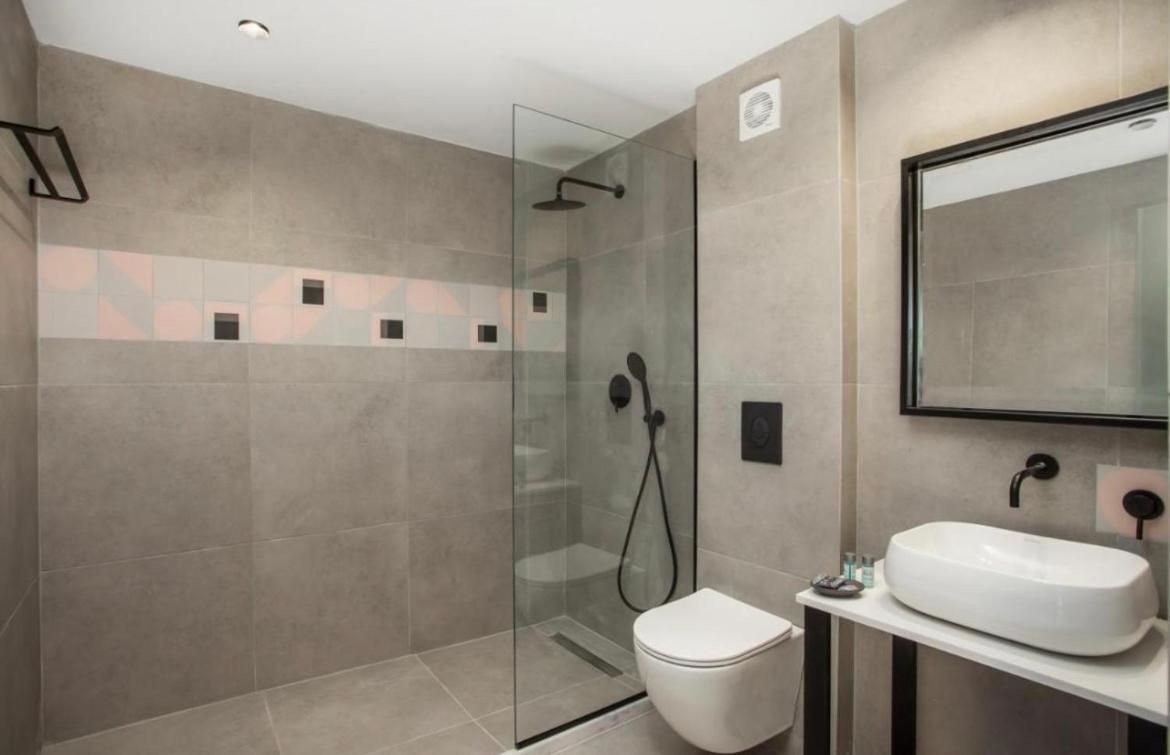 Executive Suite with Jacuzzi