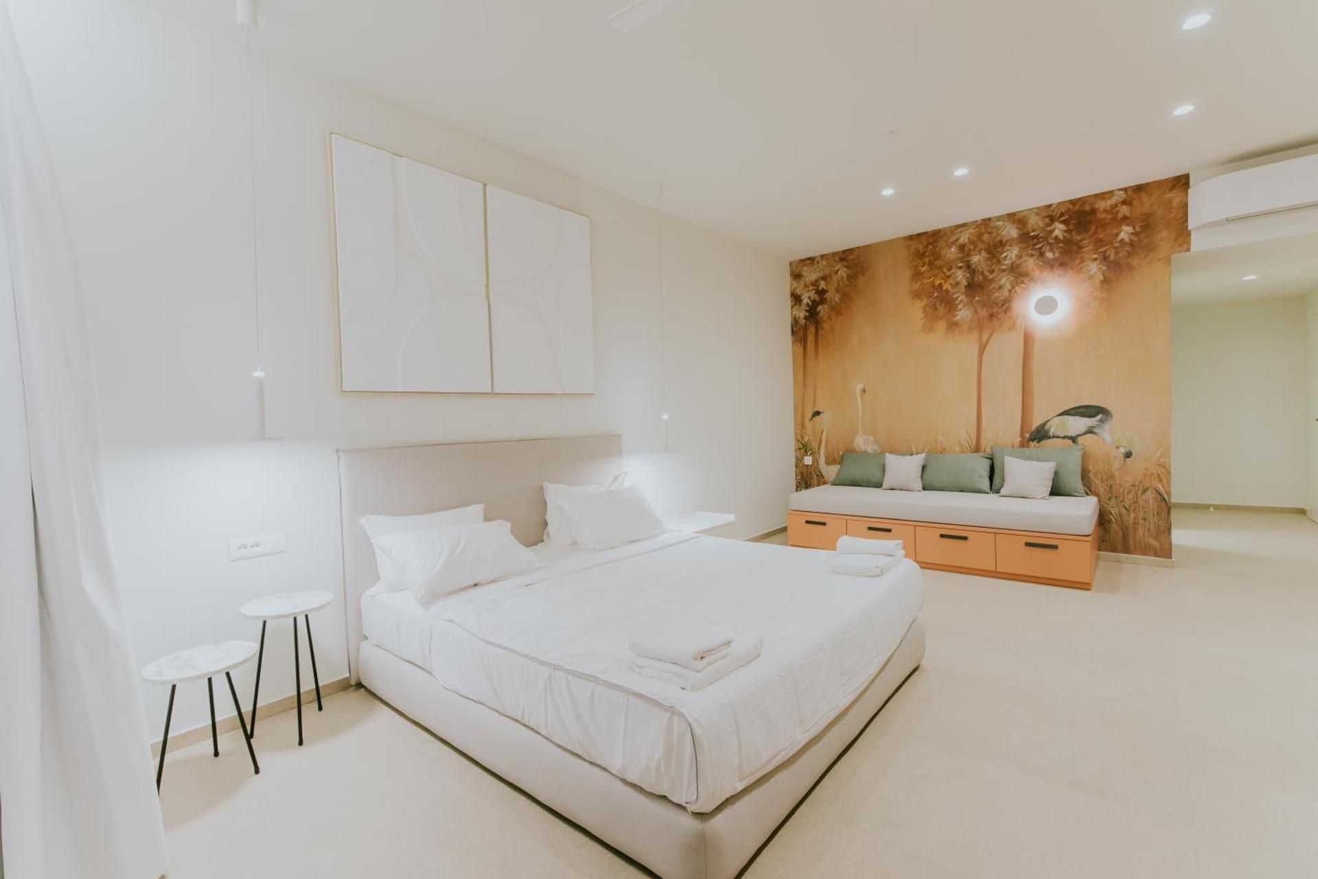 King Suite with Private Pool and Garden