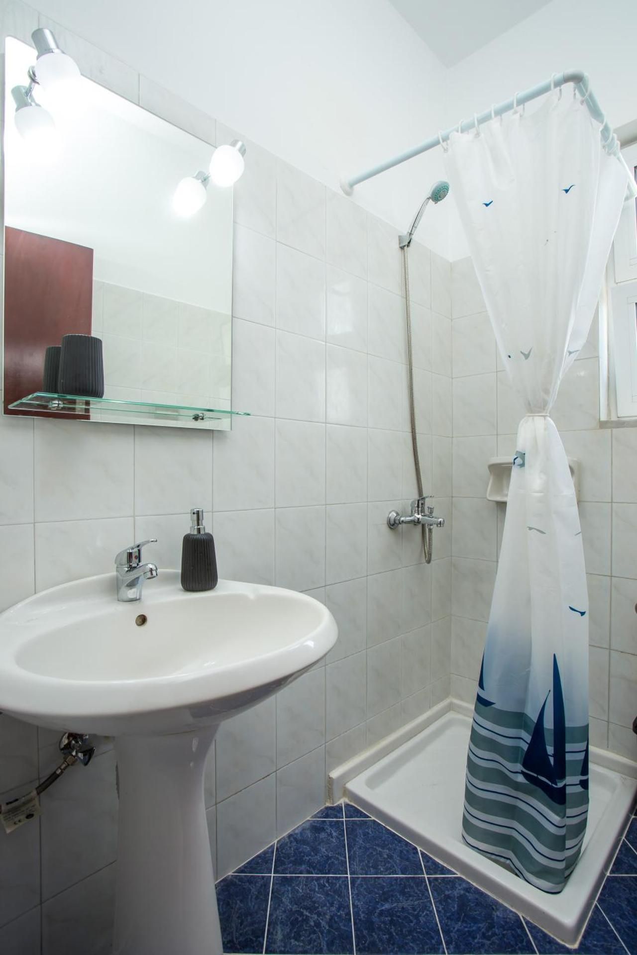 Basic Triple Room