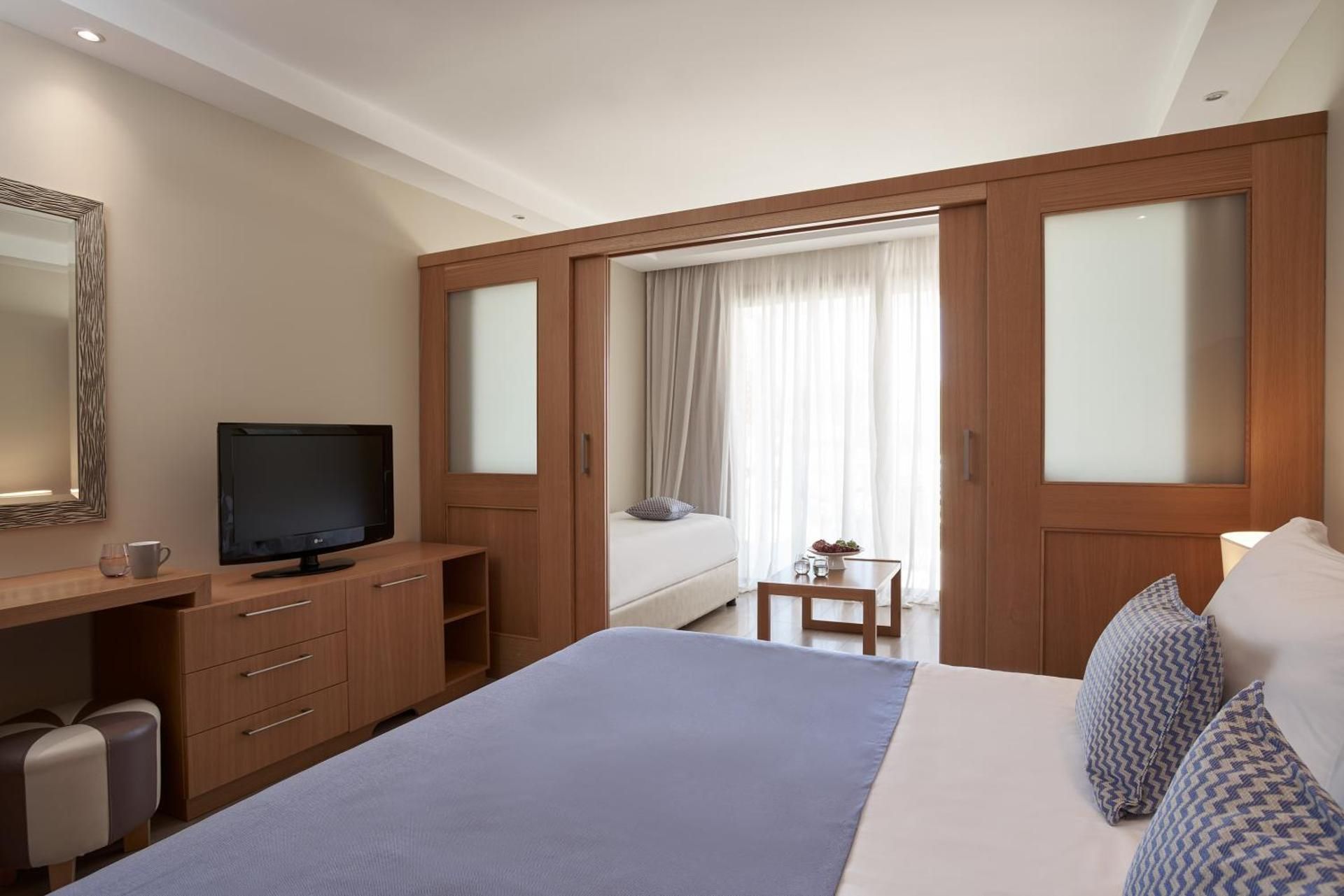 Family Room Inland View