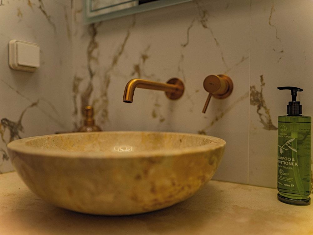 Fabrizio del Carretto Deluxe Room 27