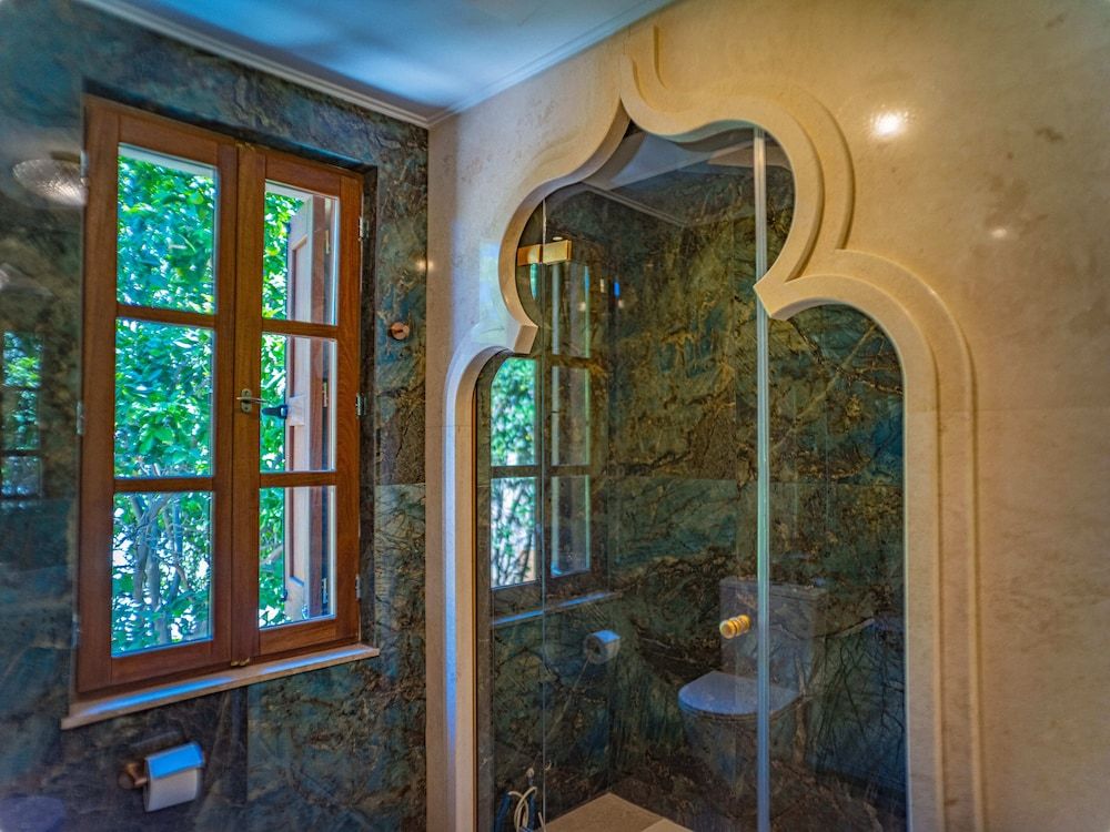 Fabrizio del Carretto Deluxe Room 25