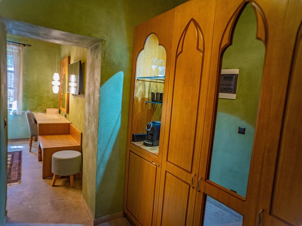 Fabrizio del Carretto Deluxe Room 33