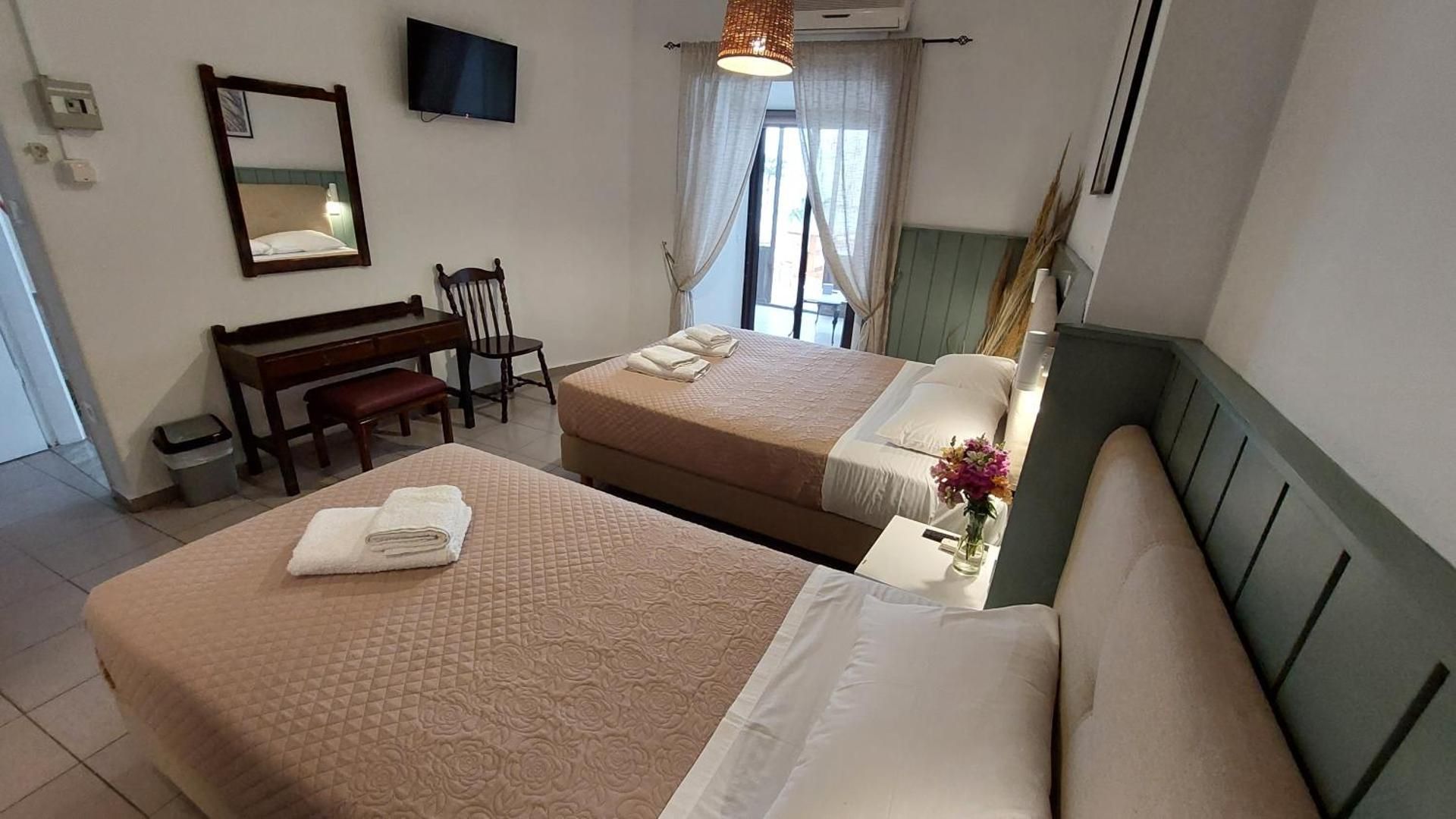 Comfort Triple Room