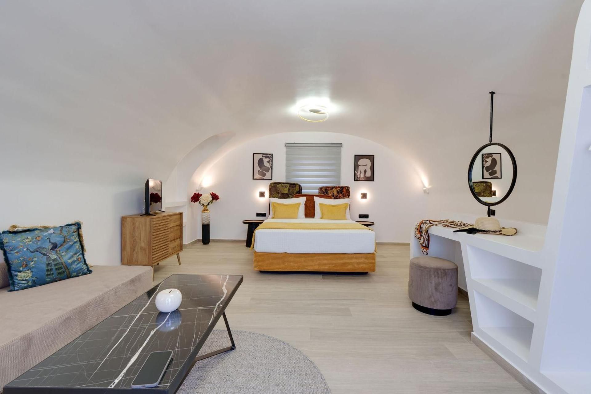 Maisonette Family Suite with 3 Balconies & Horizon View