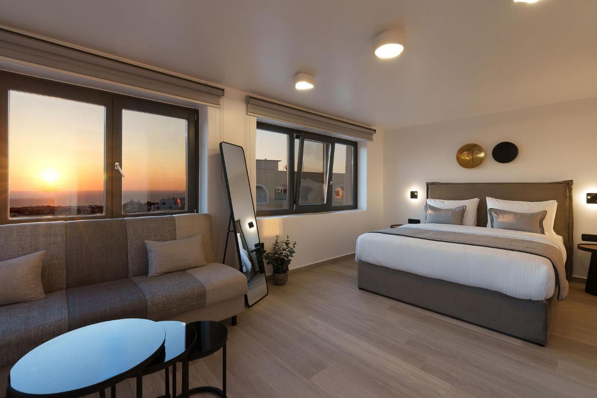 Seaview Suite with Outdoor Jacuzzi & Lounge Deck