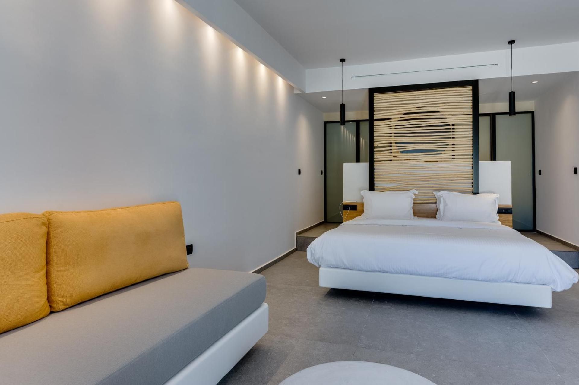 Junior Suite with Pool View & Garden View