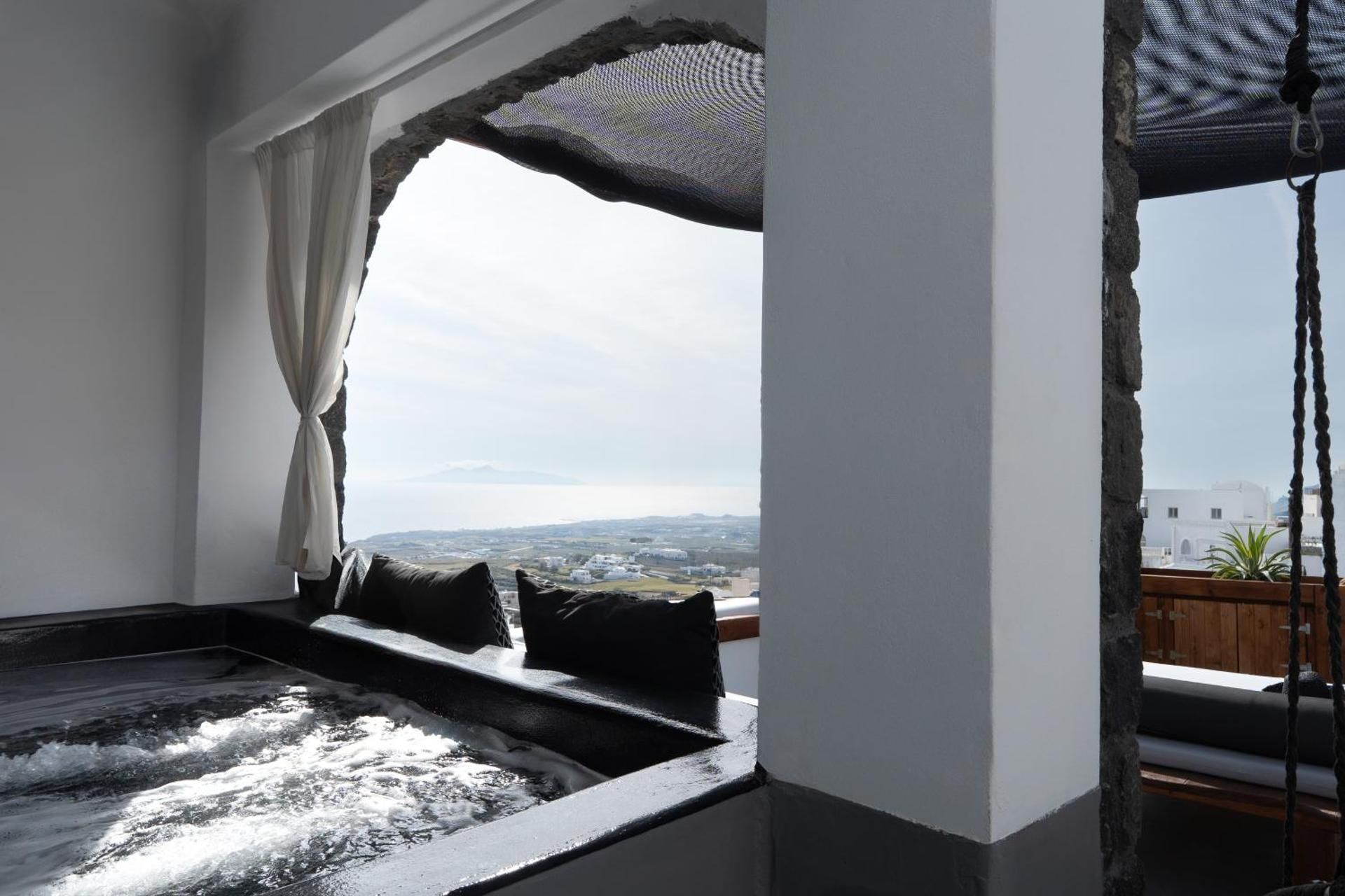 One-Bedroom Apartment with Sea View and Terrace