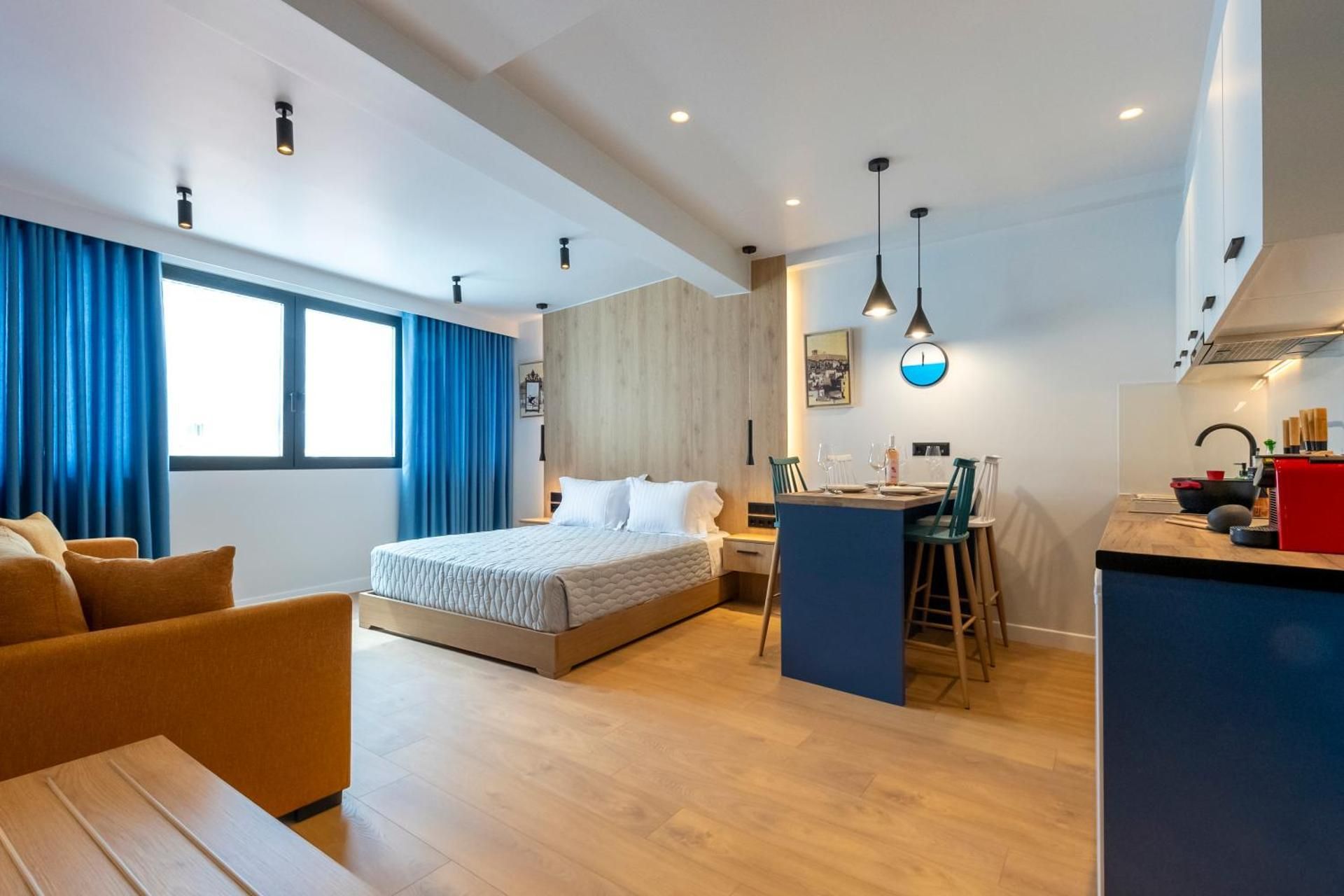 Deluxe Apartment with City View