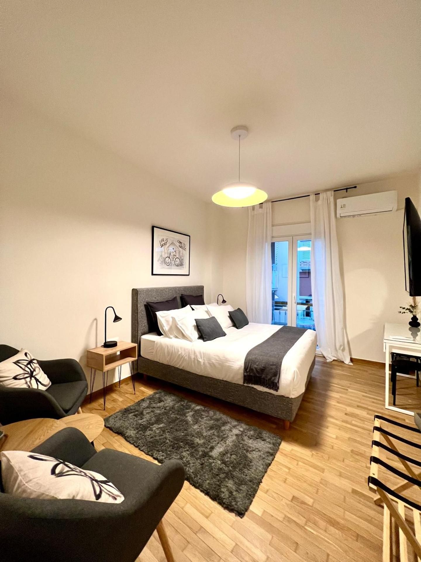 One-Bedroom Apartment